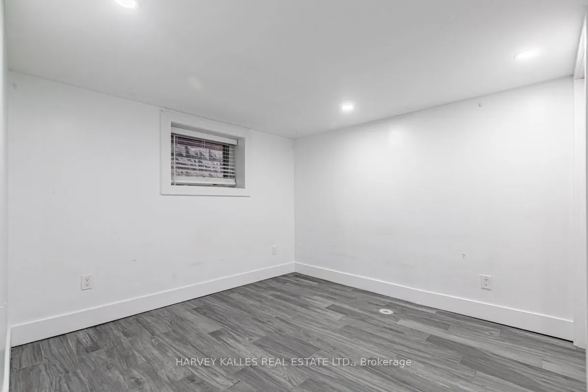 160 Lansdowne Avenue #4