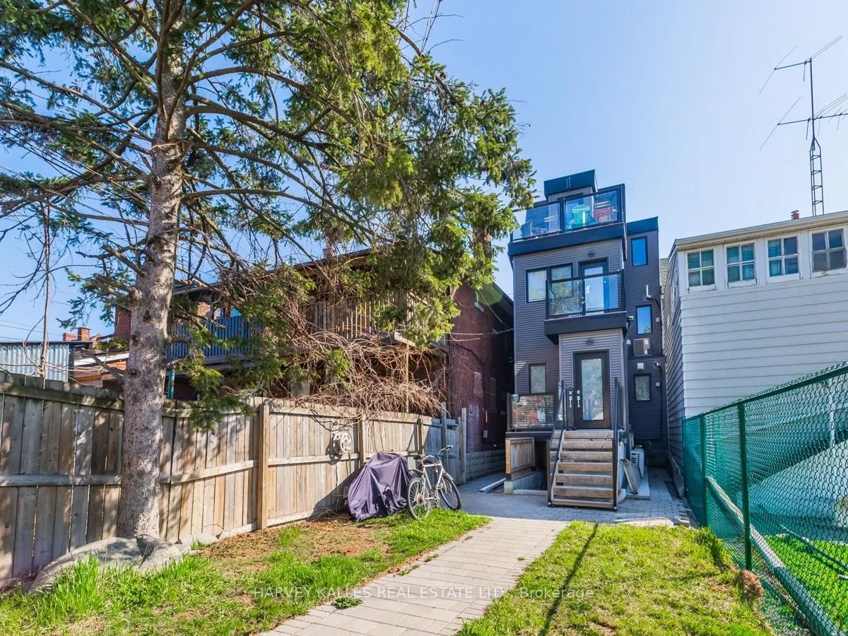 160 Lansdowne Avenue #4