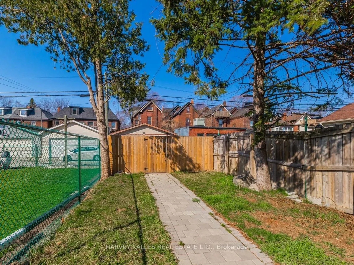 160 Lansdowne Avenue #4