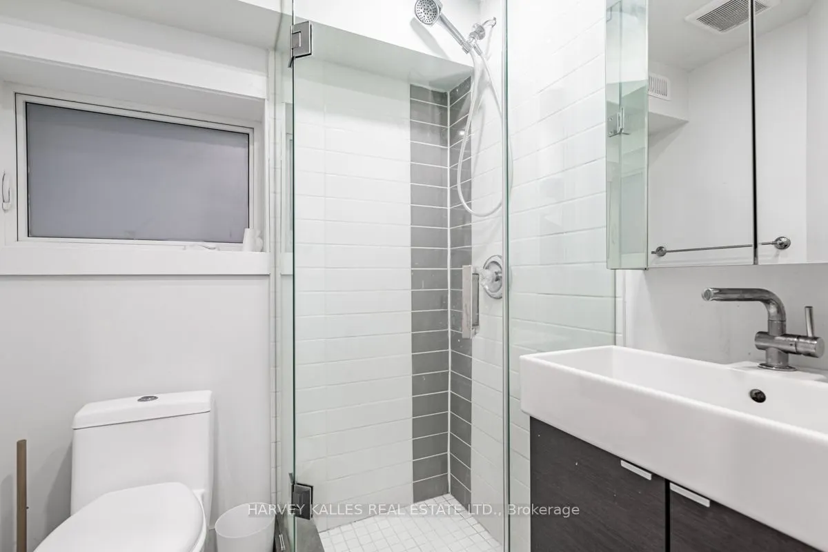 160 Lansdowne Avenue #4