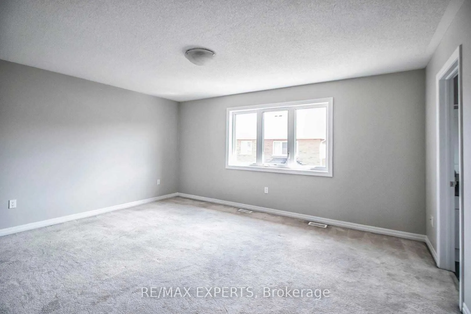 15 Giltspur Road #Upper