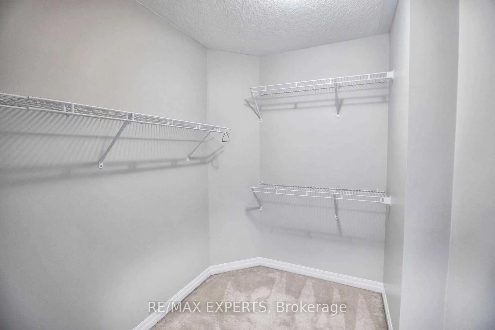 15 Giltspur Road #Upper