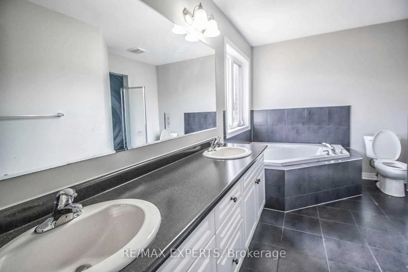 15 Giltspur Road #Upper