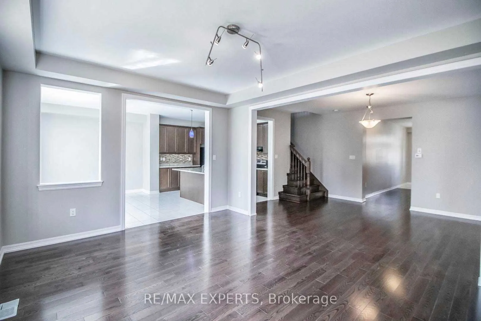 15 Giltspur Road #Upper
