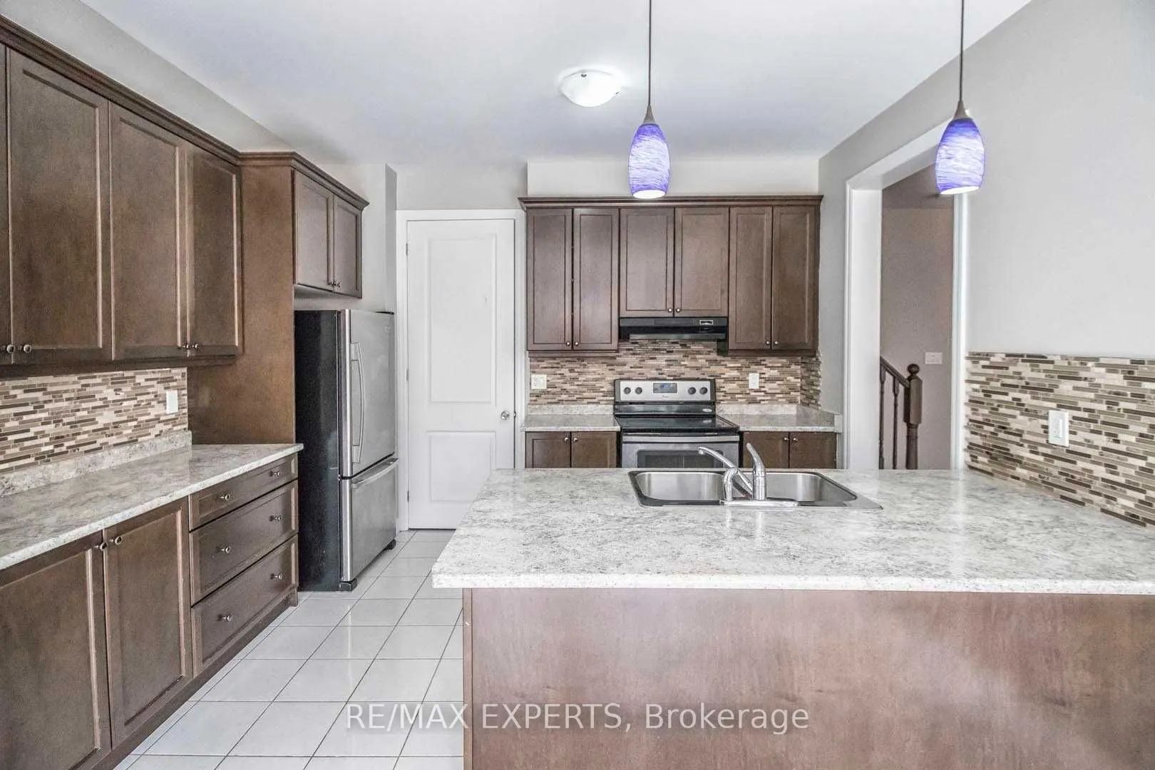 15 Giltspur Road #Upper