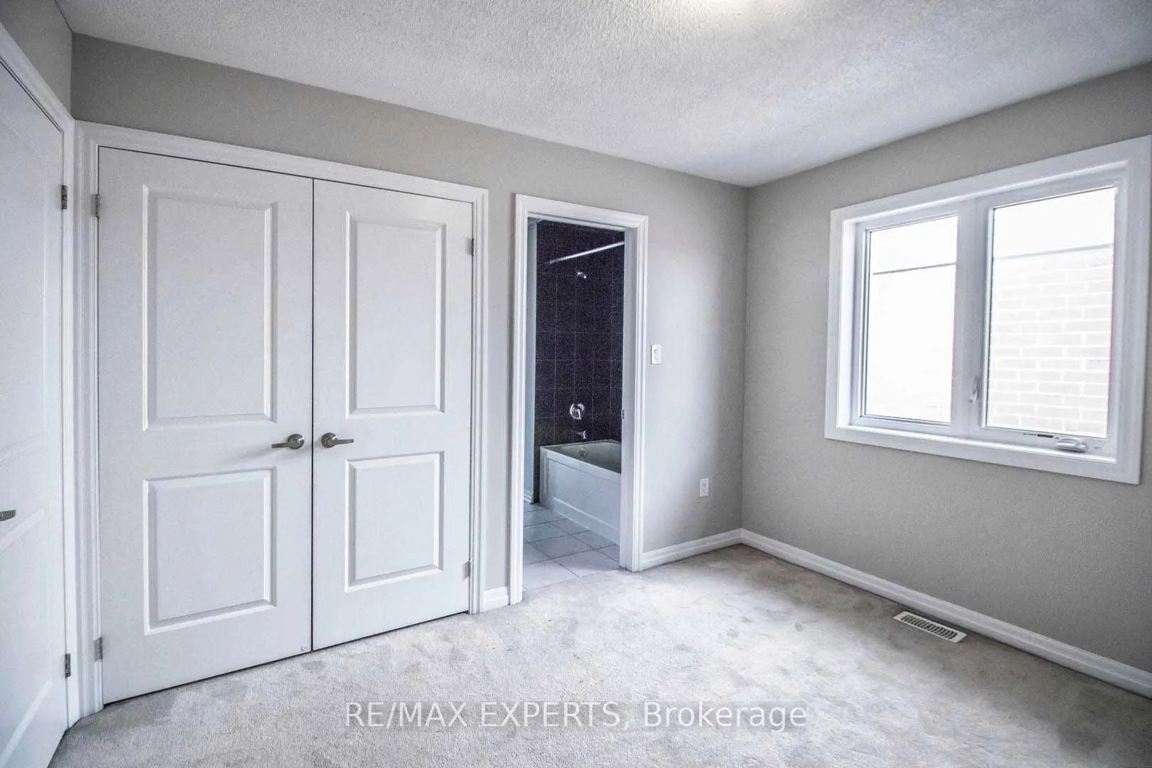 15 Giltspur Road #Upper