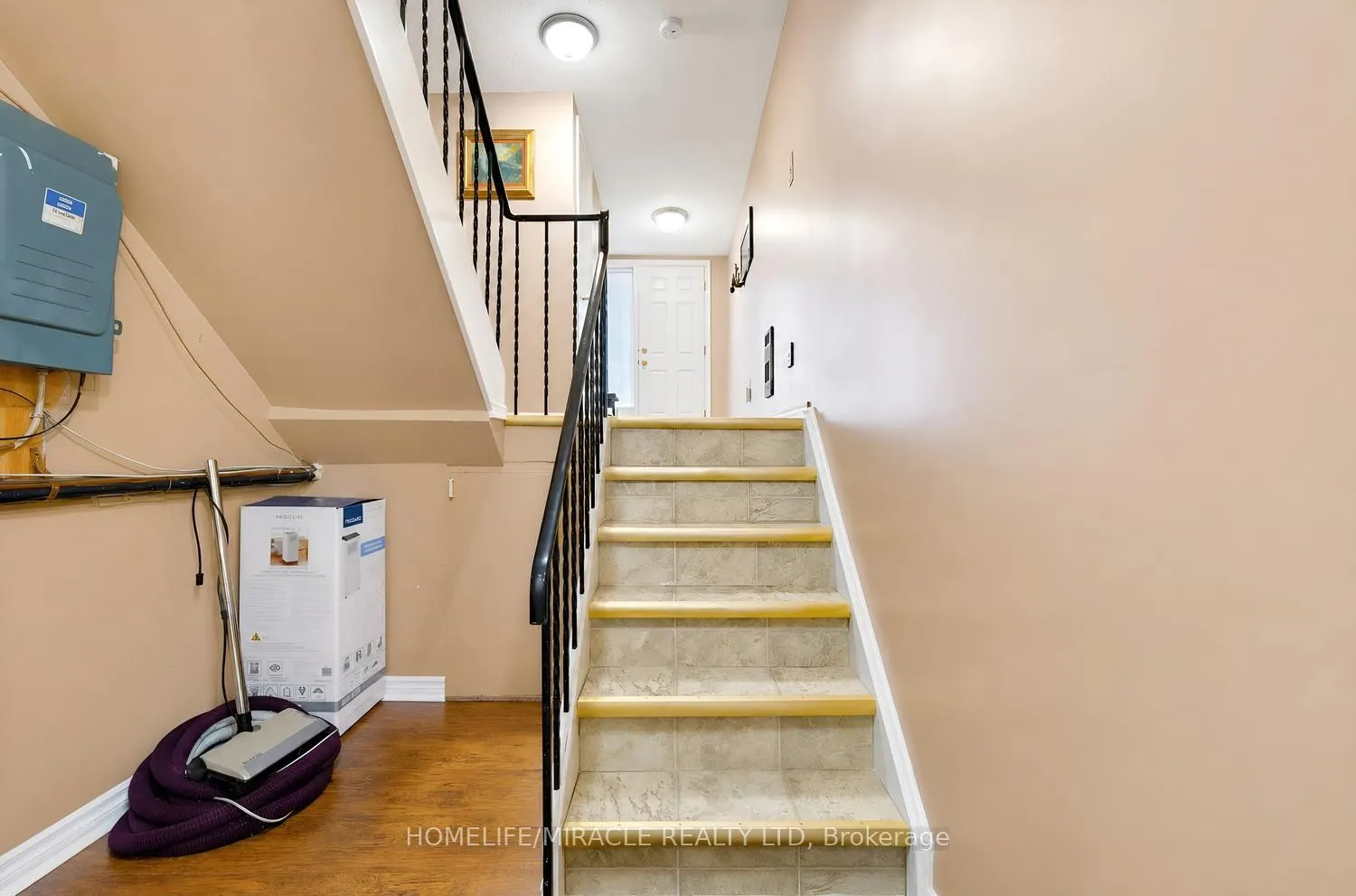 63 Mccallum Court #63