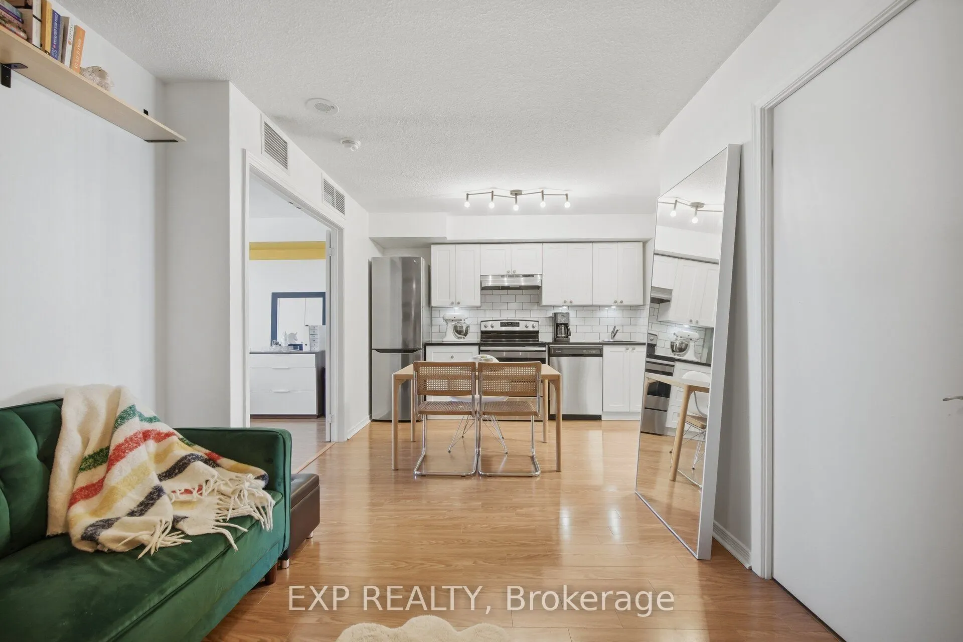60 Heintzman Street #1030