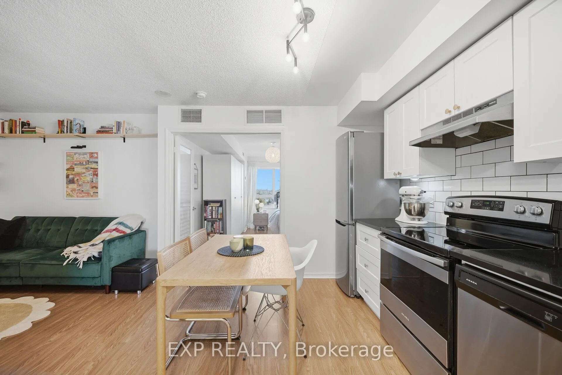 60 Heintzman Street #1030