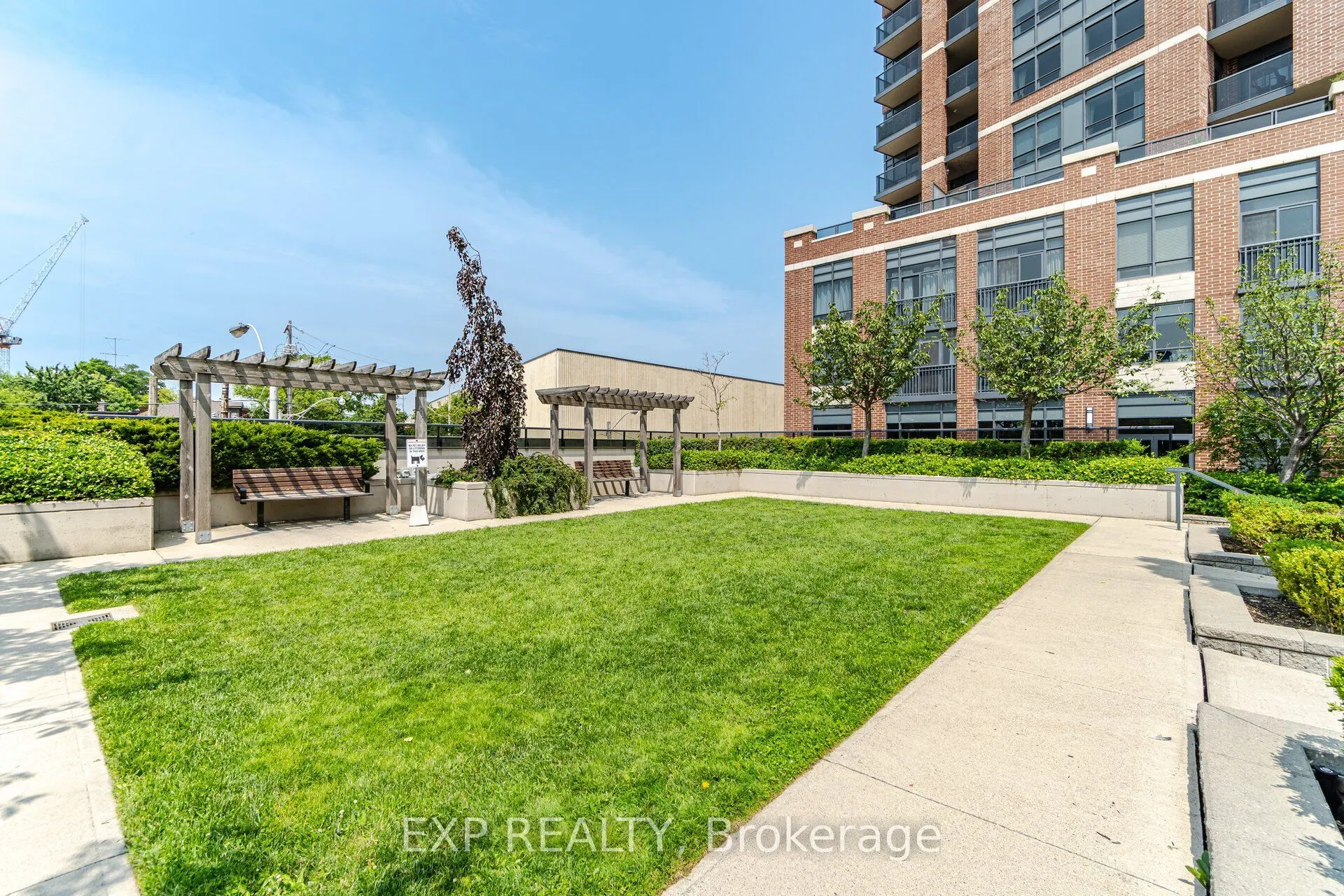 60 Heintzman Street #1030