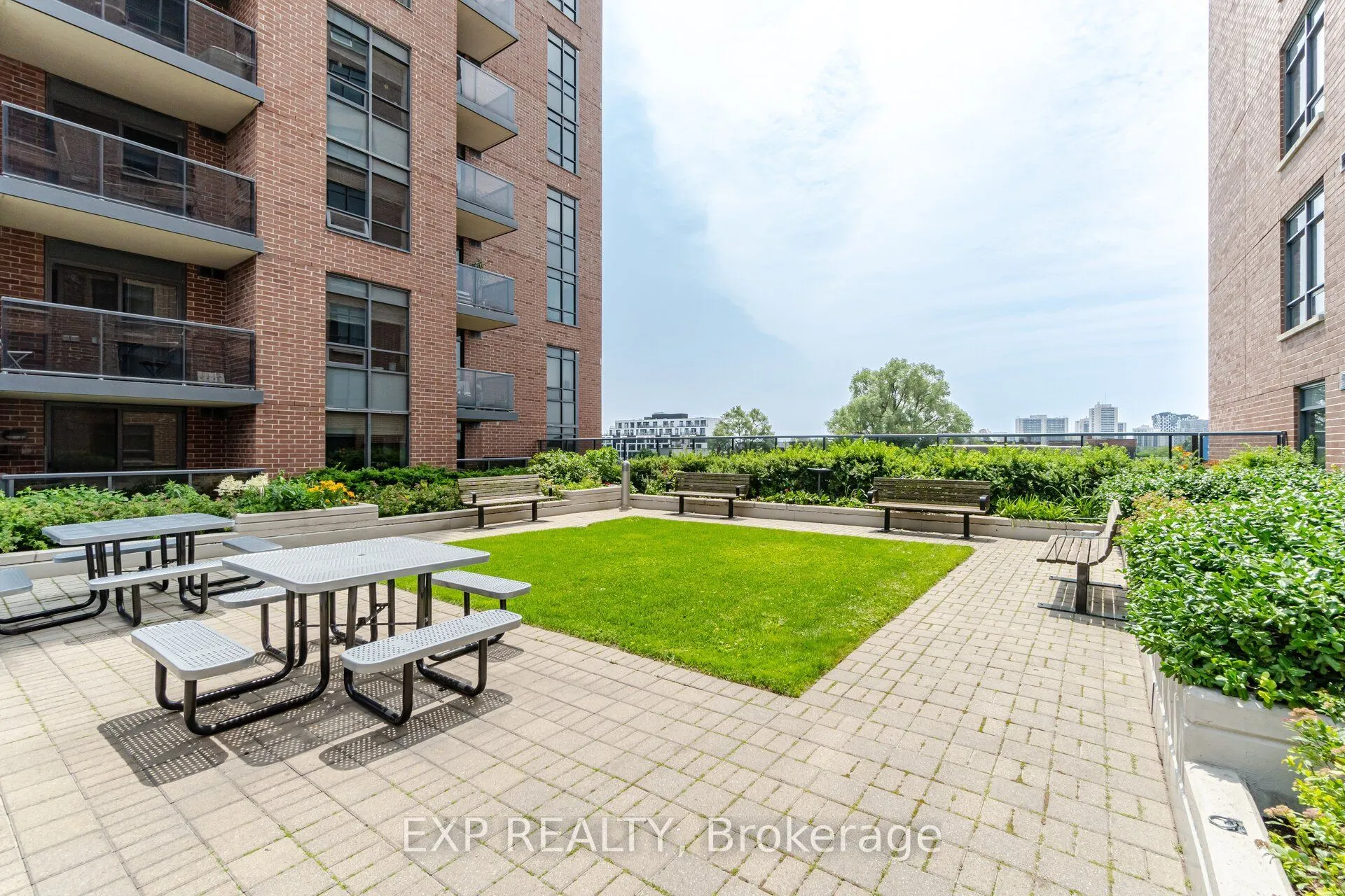 60 Heintzman Street #1030