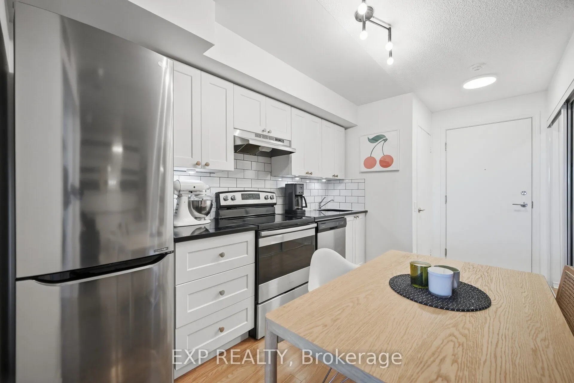 60 Heintzman Street #1030