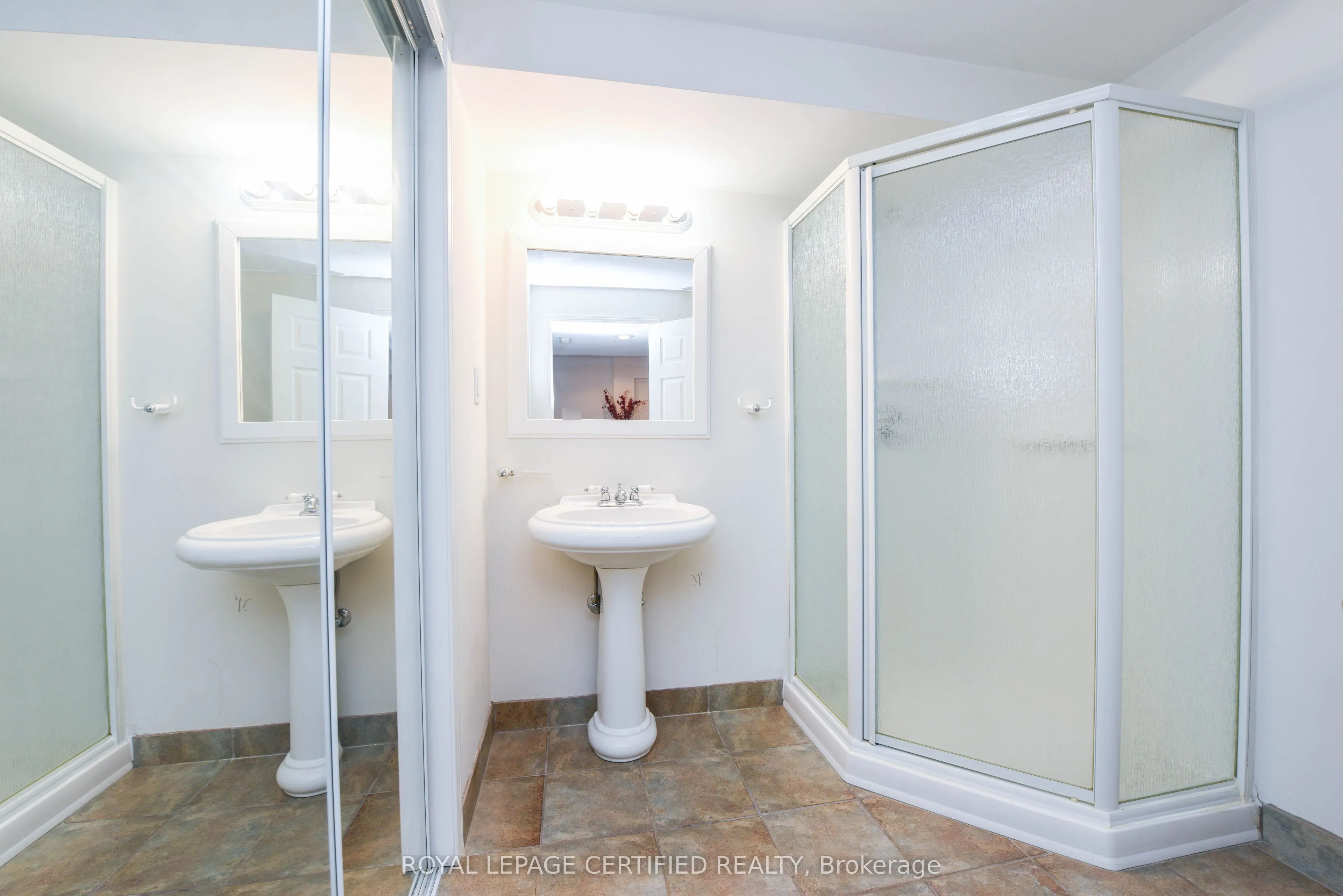 6037 Clover Ridge Crescent