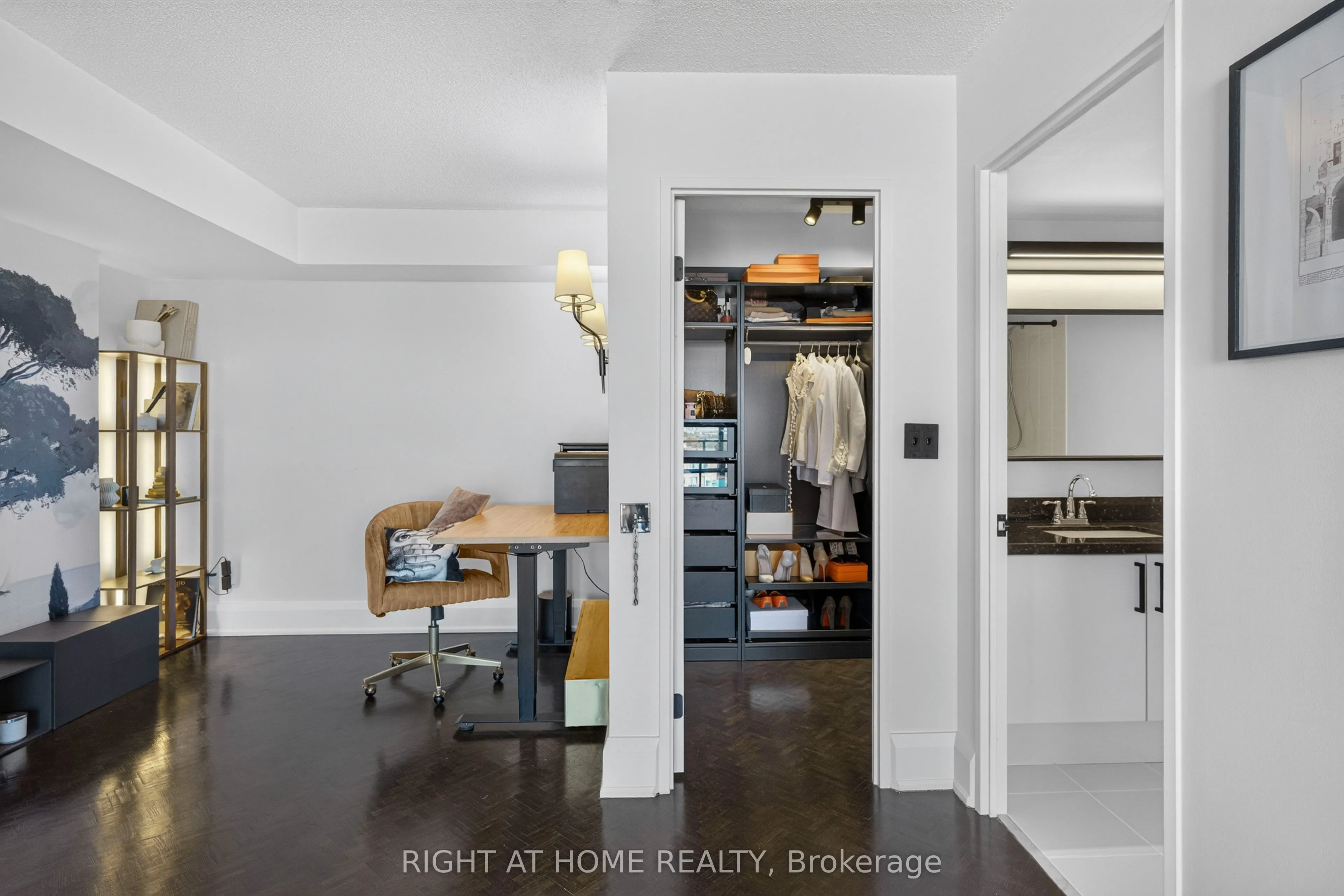 250 Manitoba Street #612