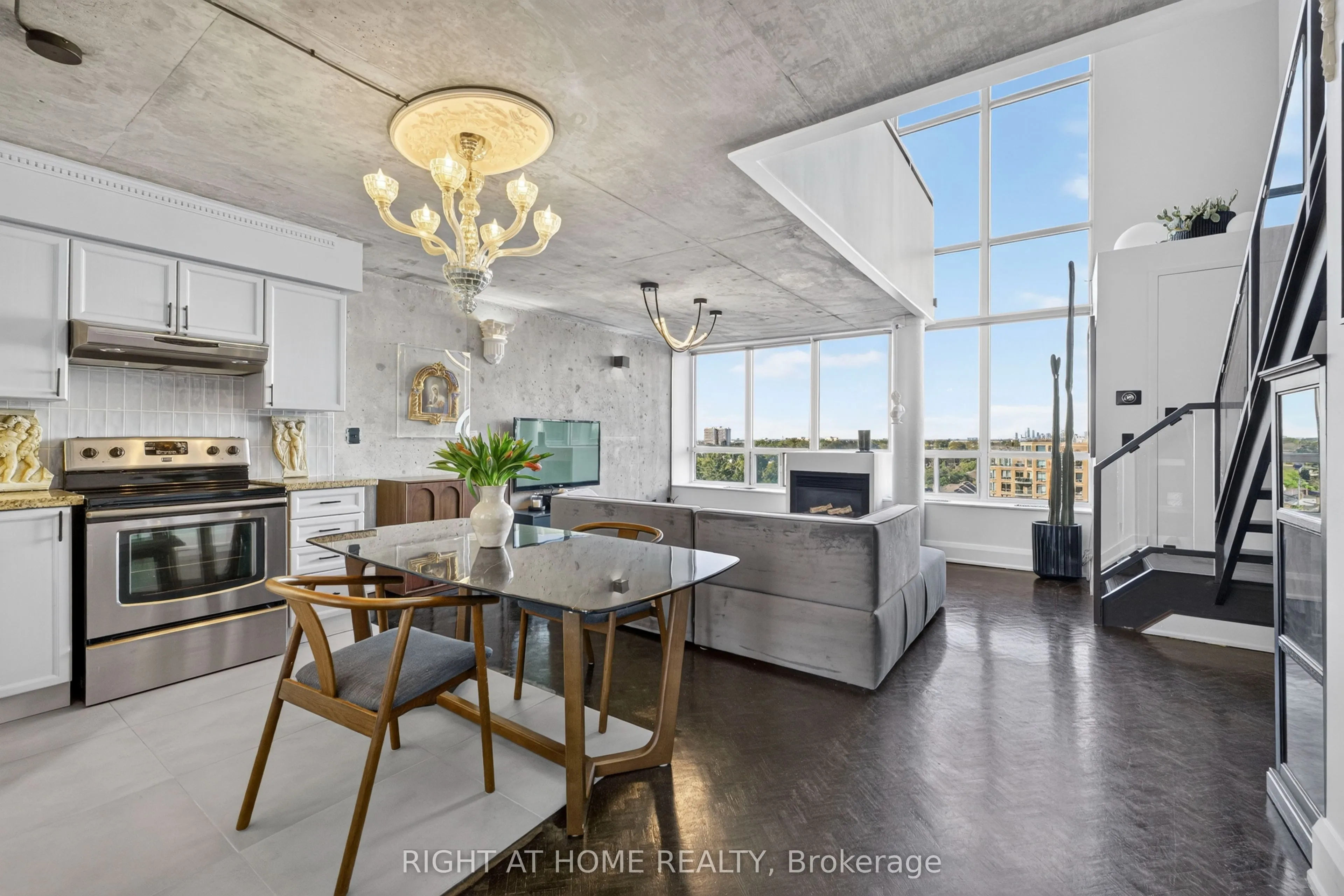 250 Manitoba Street #612