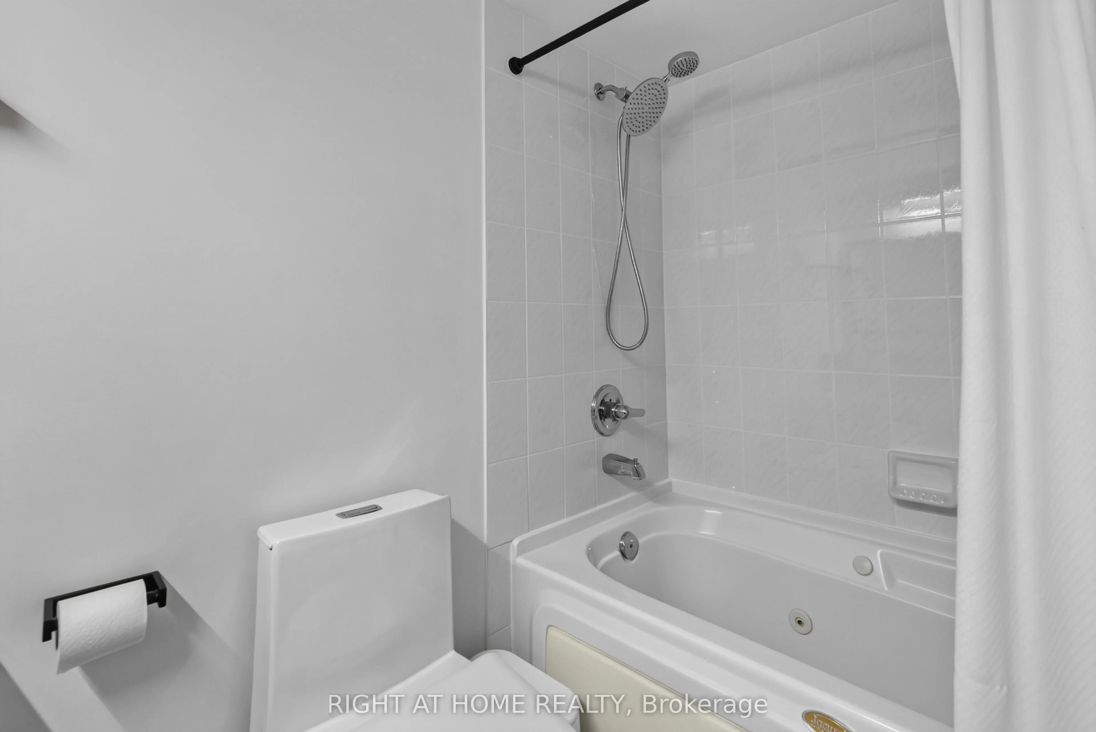 250 Manitoba Street #612