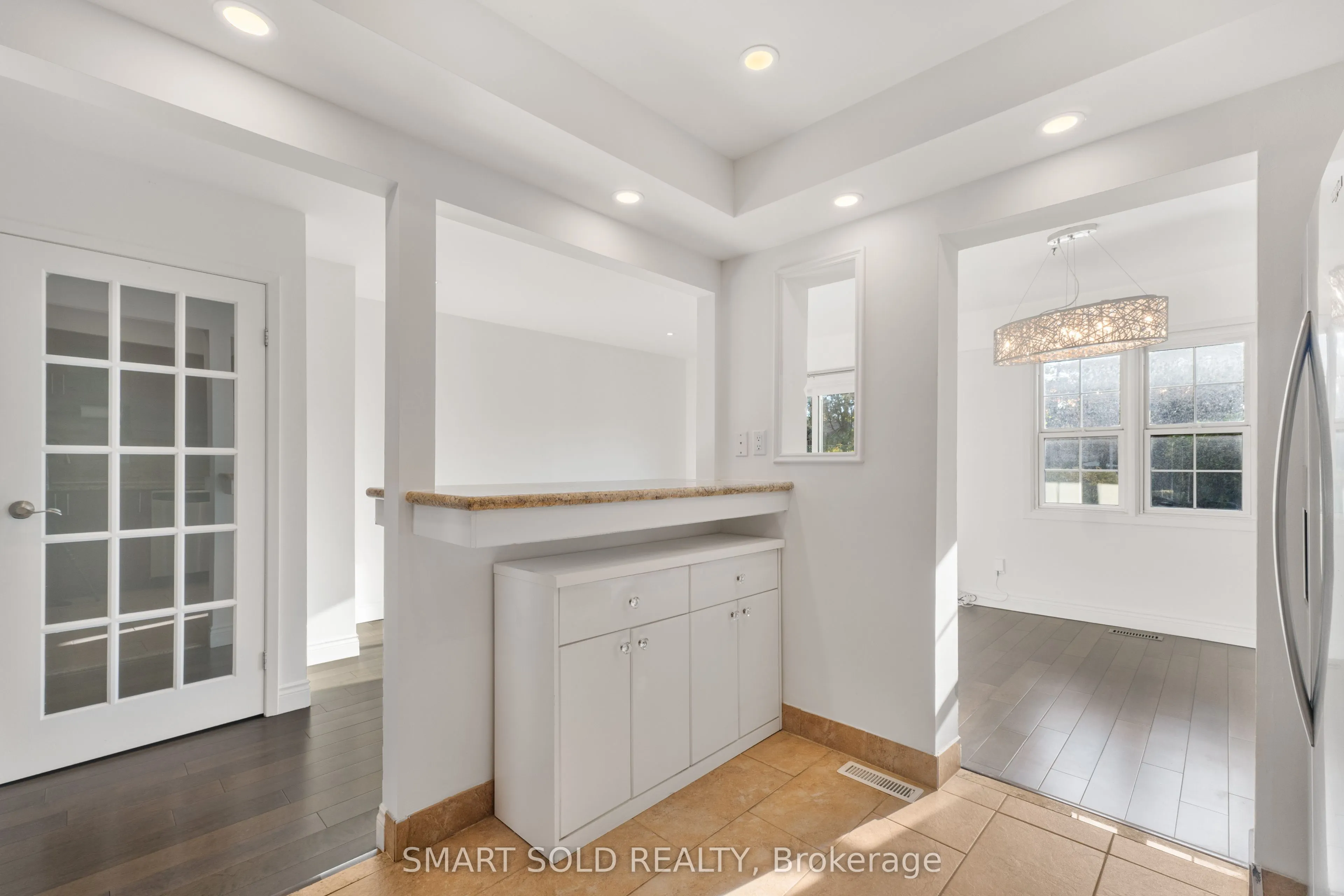 2120 Rathburn Road E #32