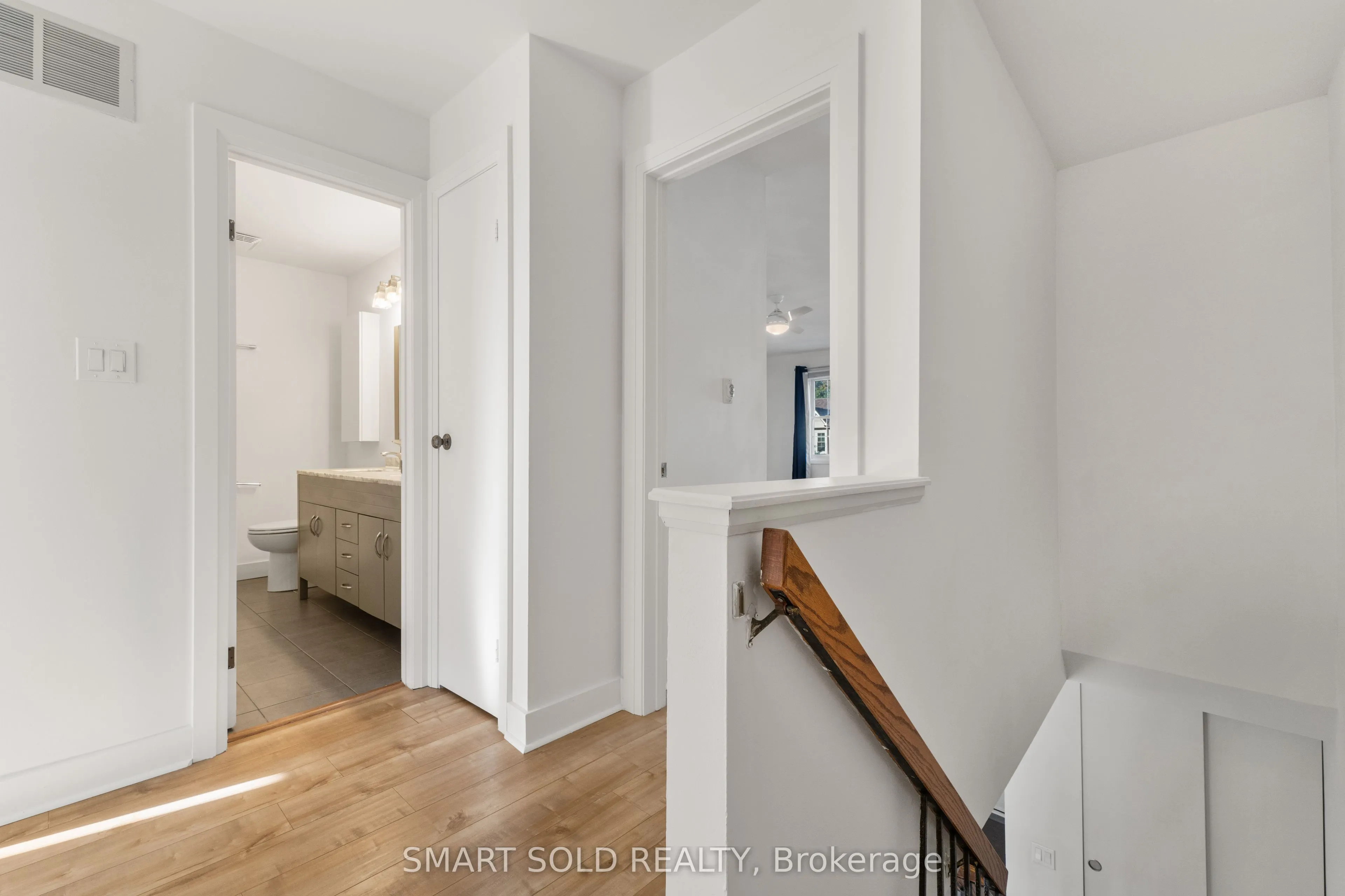 2120 Rathburn Road E #32
