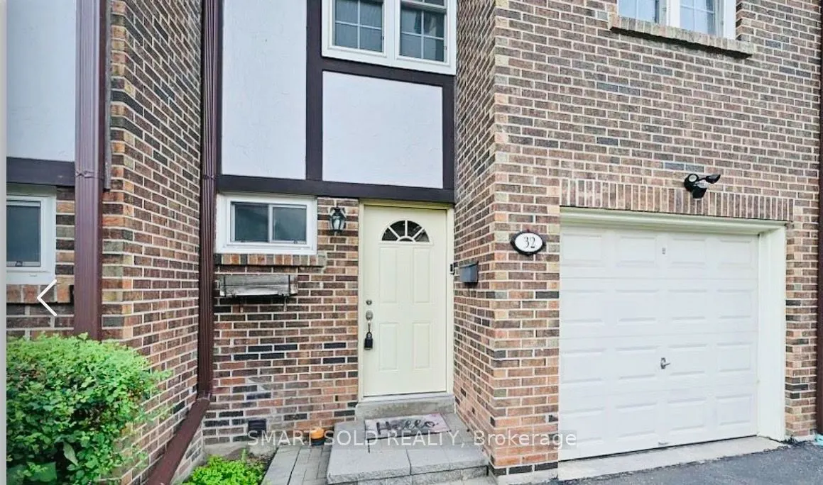 2120 Rathburn Road E #32