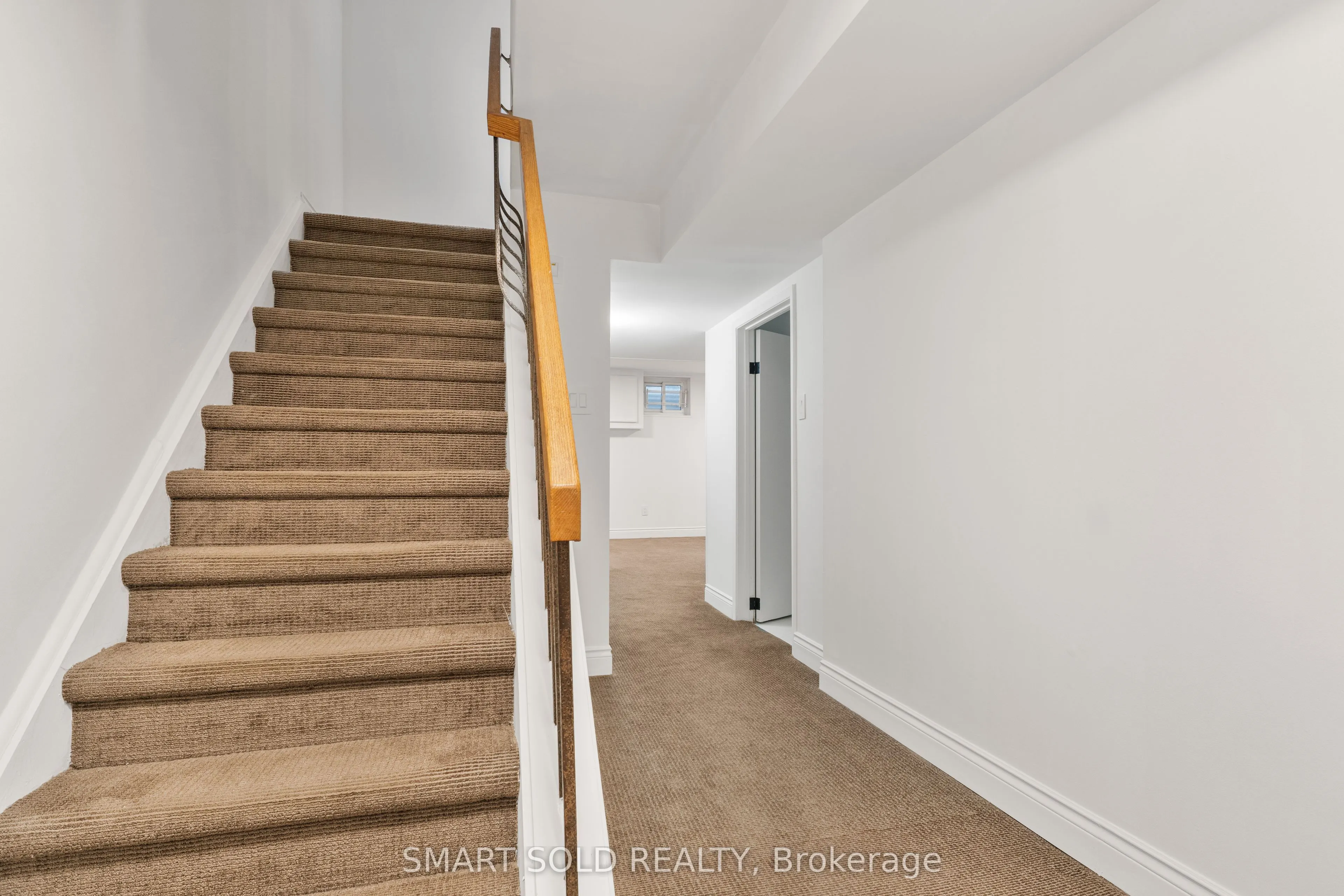 2120 Rathburn Road E #32