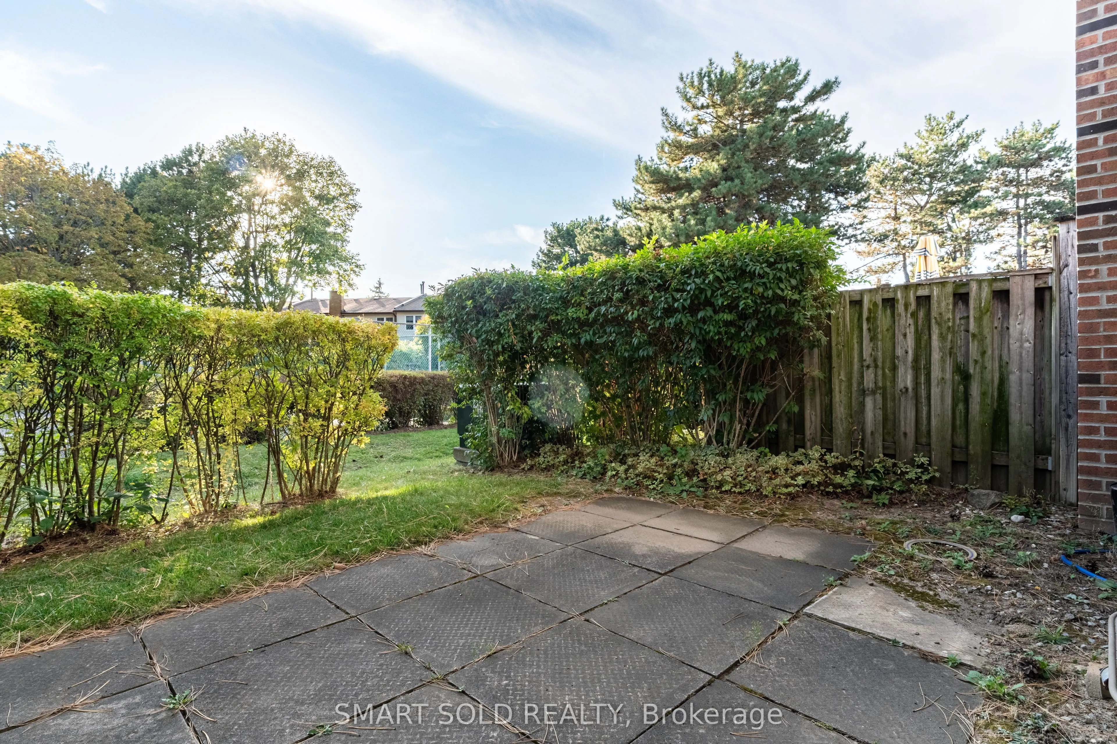 2120 Rathburn Road E #32