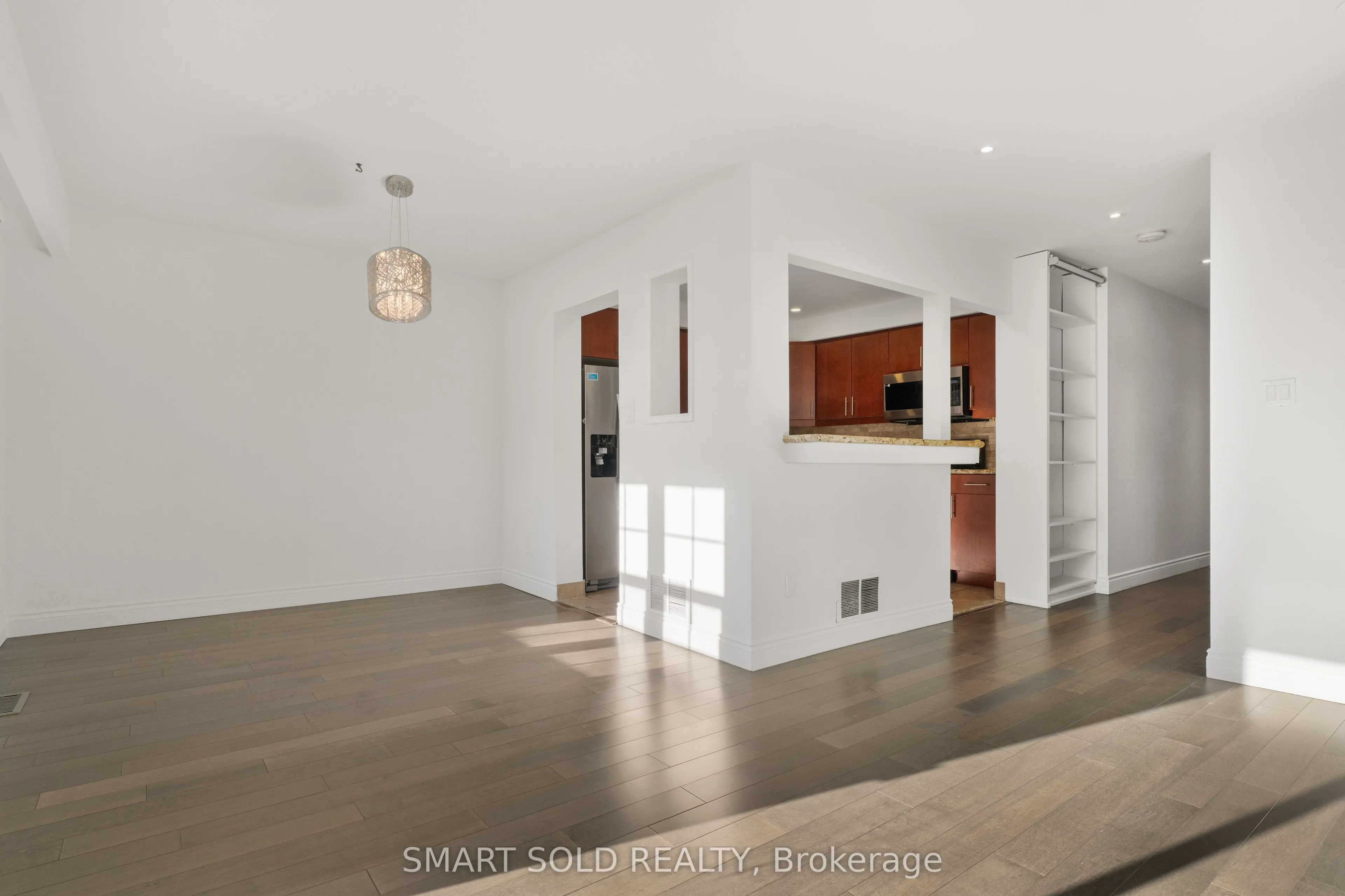 2120 Rathburn Road E #32