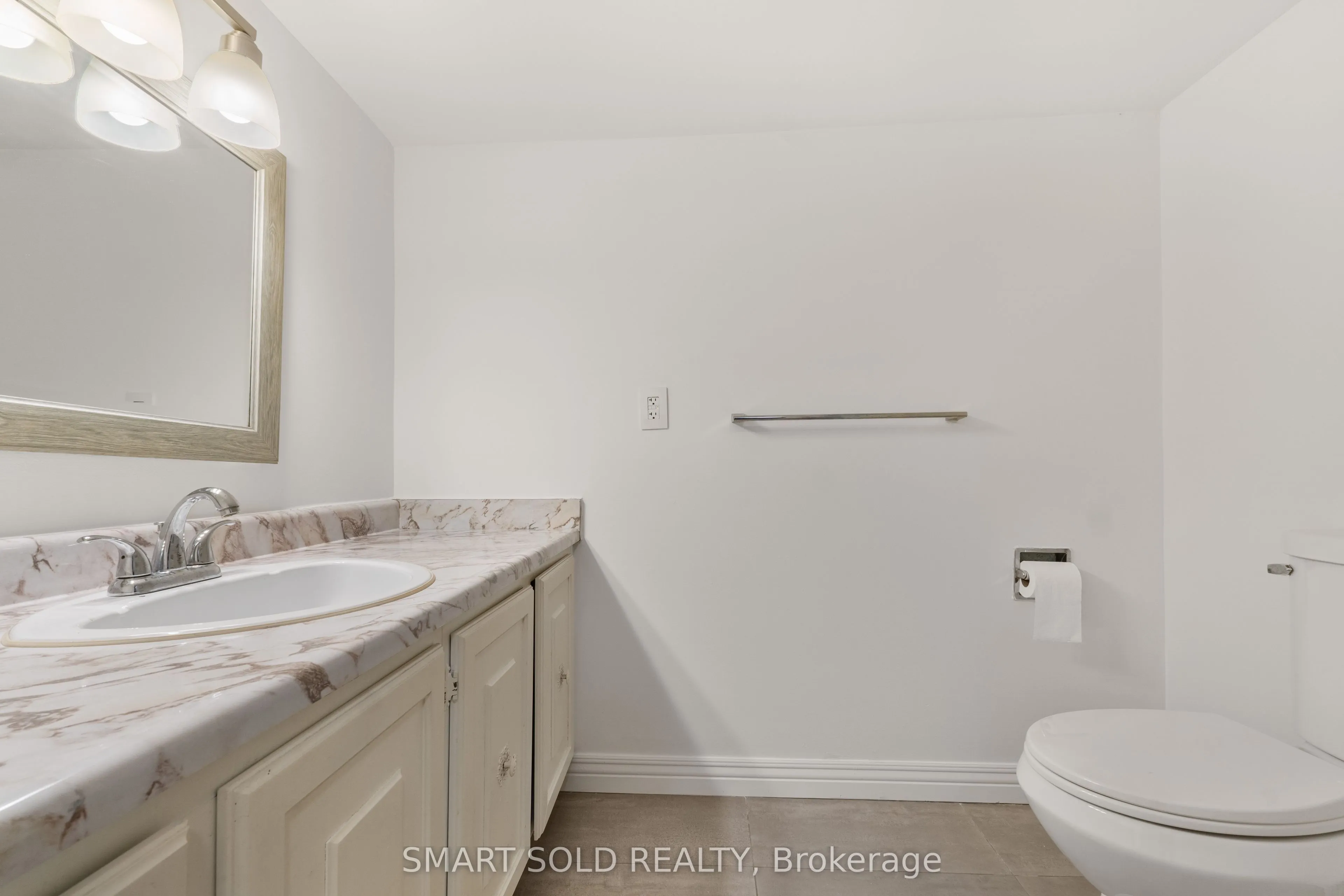 2120 Rathburn Road E #32