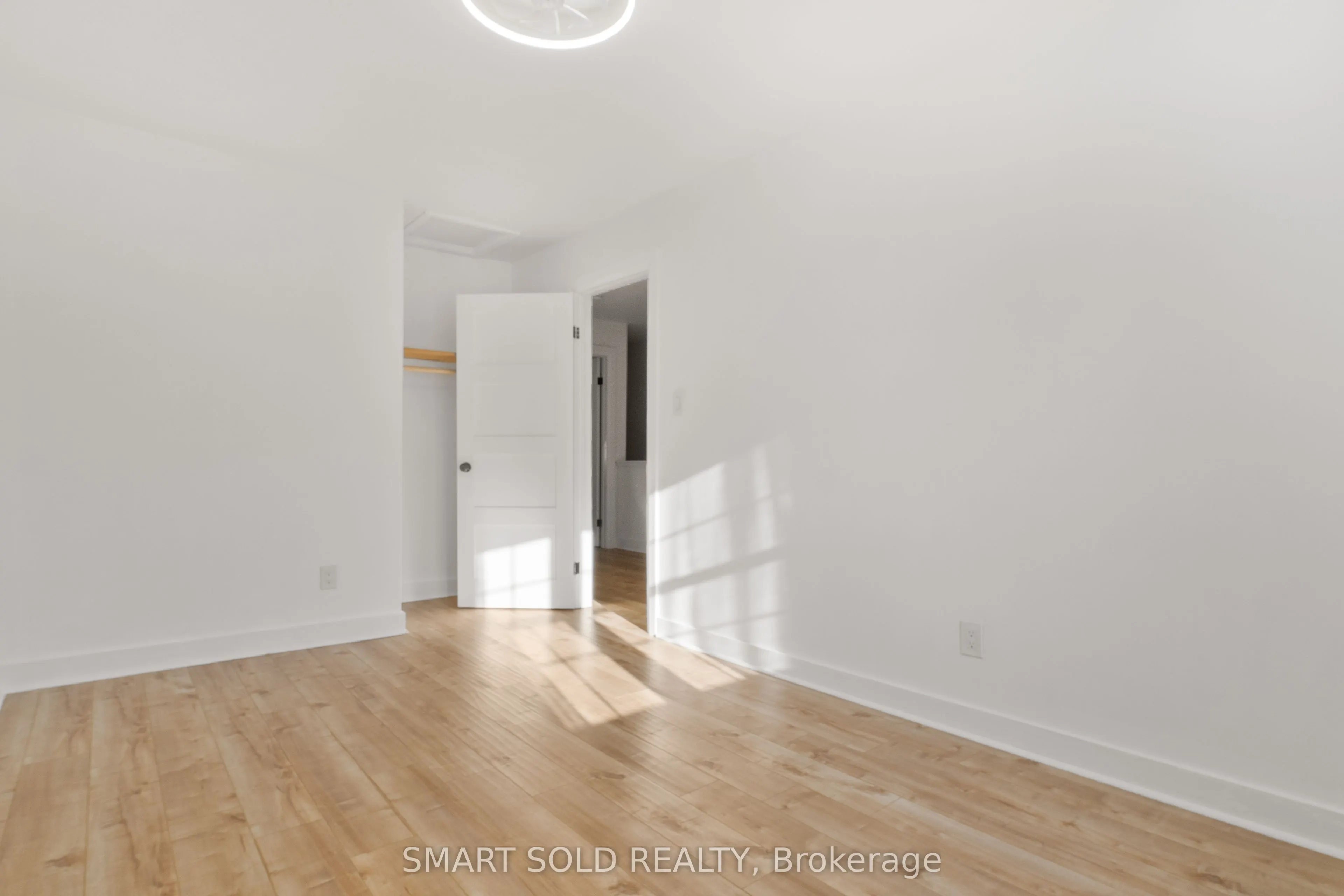 2120 Rathburn Road E #32
