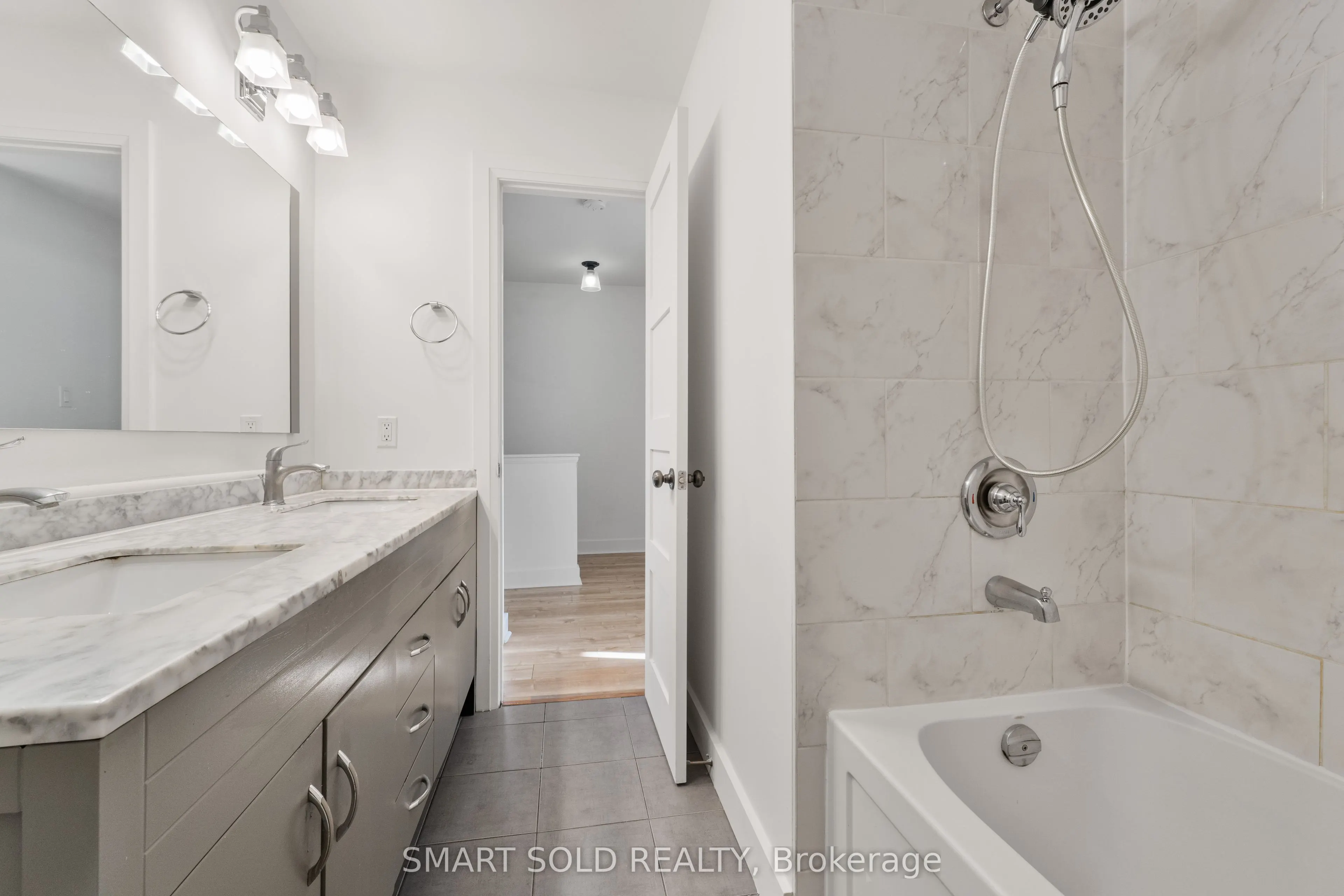 2120 Rathburn Road E #32