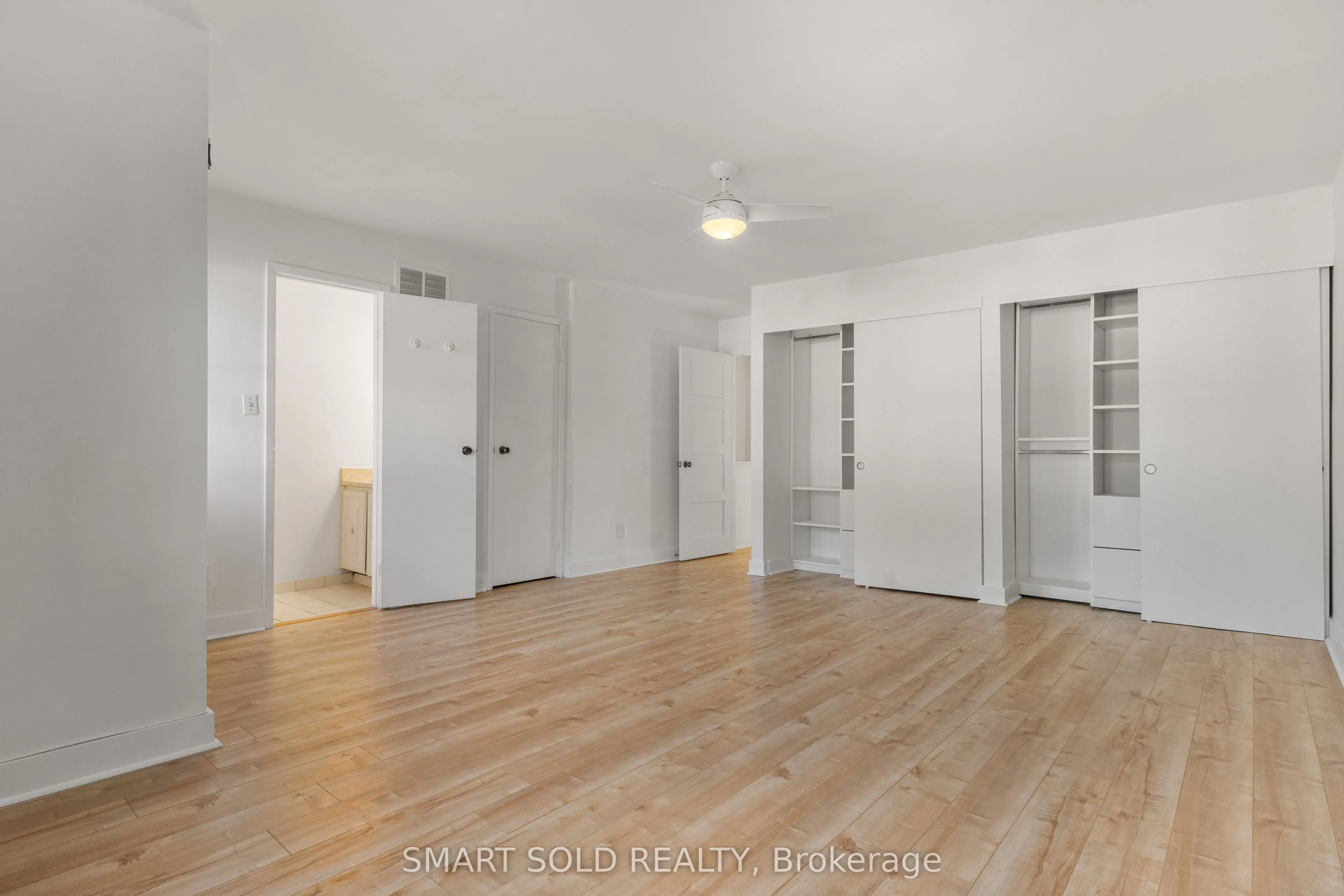 2120 Rathburn Road E #32