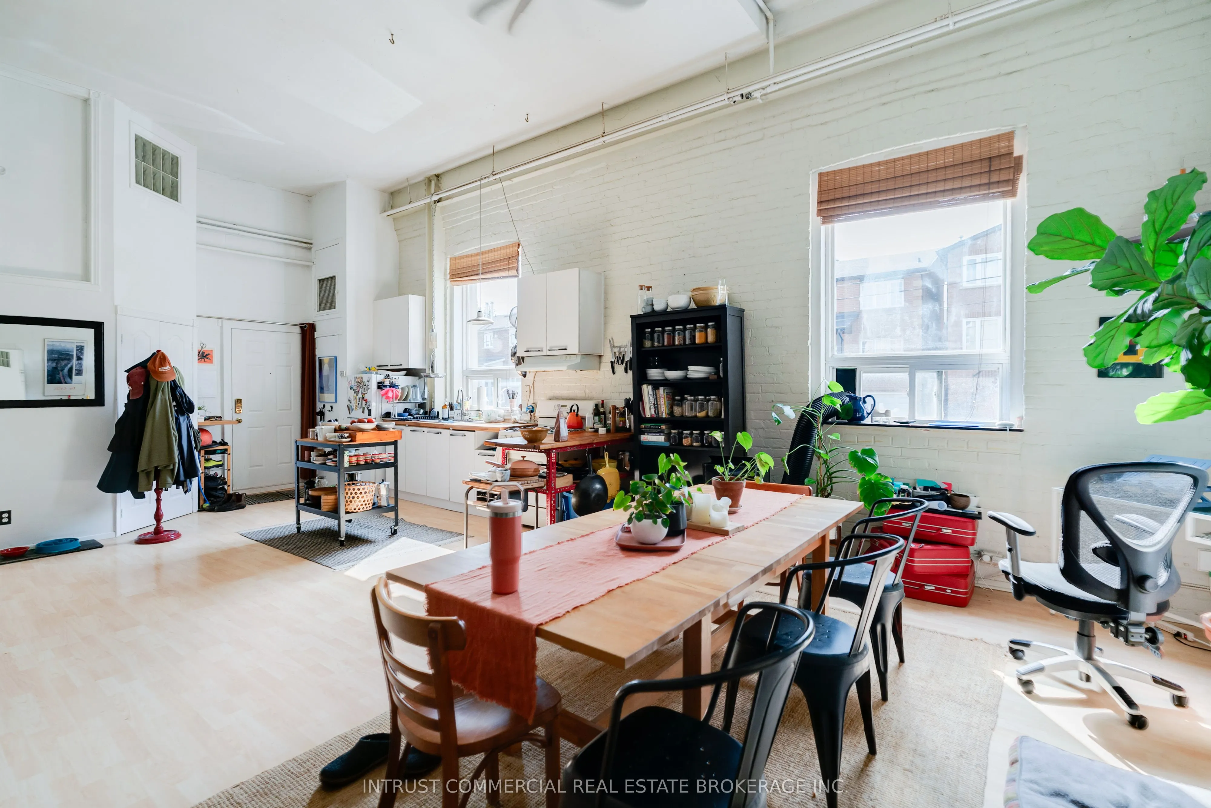 1463 Davenport Road