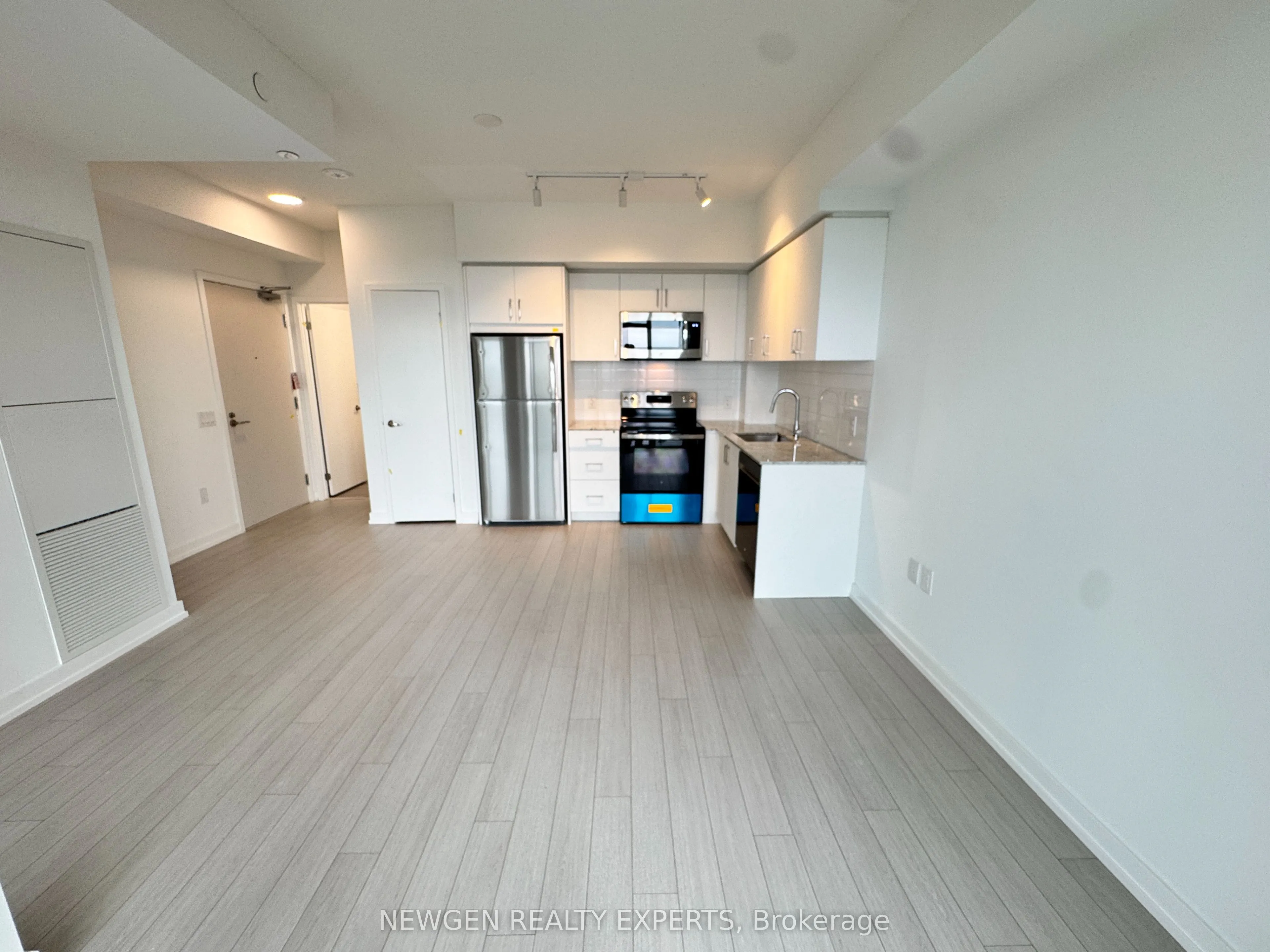 4010 Eglinton Avenue W #2103