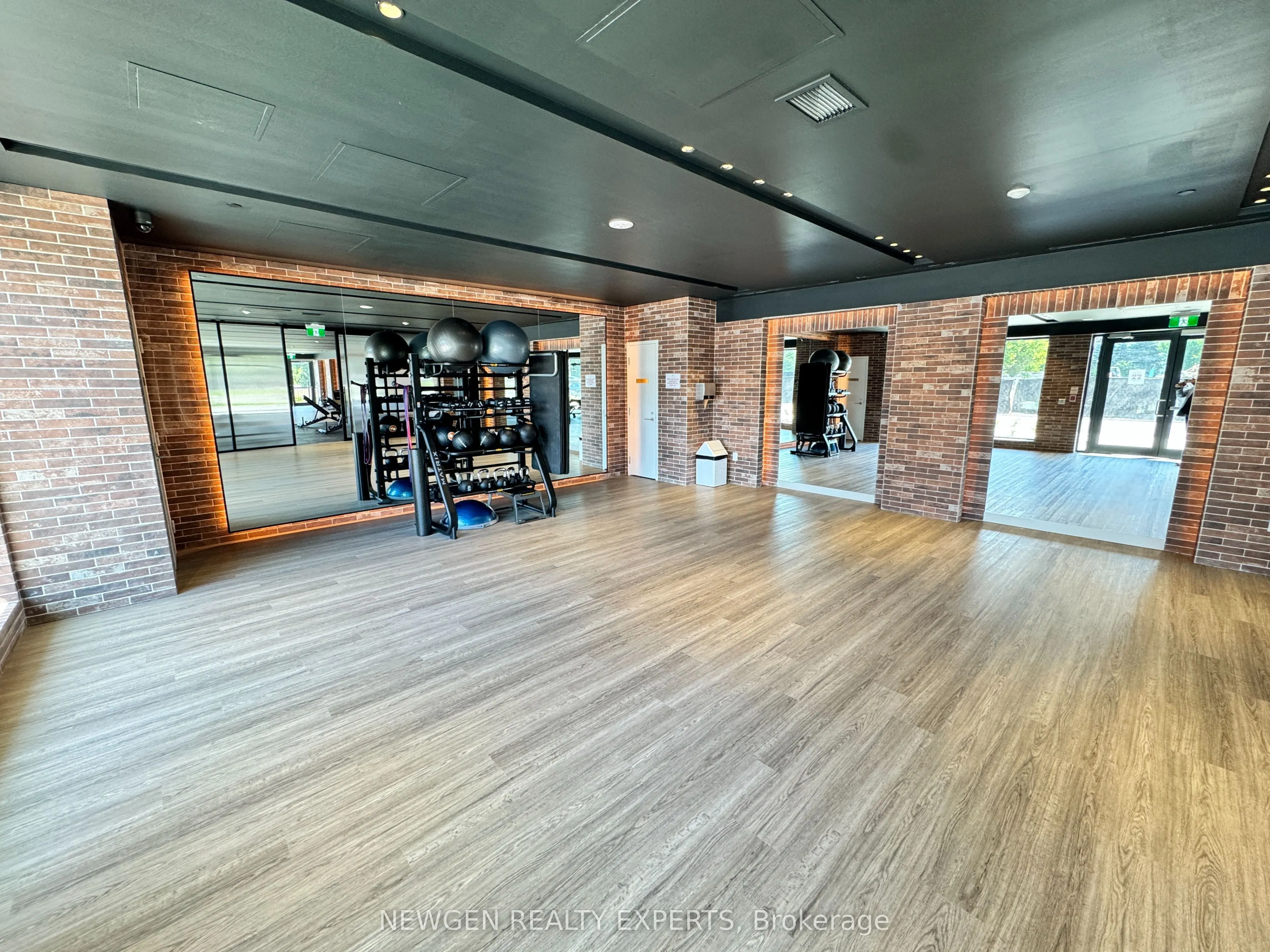 4010 Eglinton Avenue W #2103