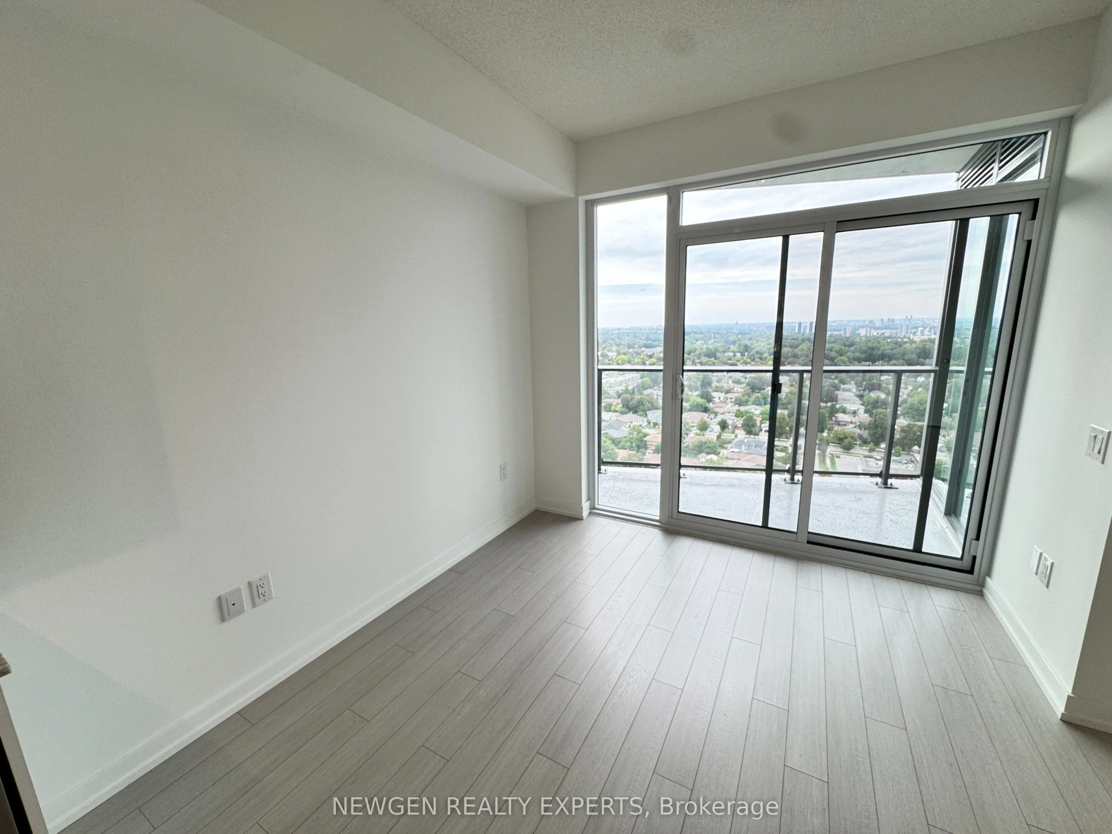 4010 Eglinton Avenue W #2103