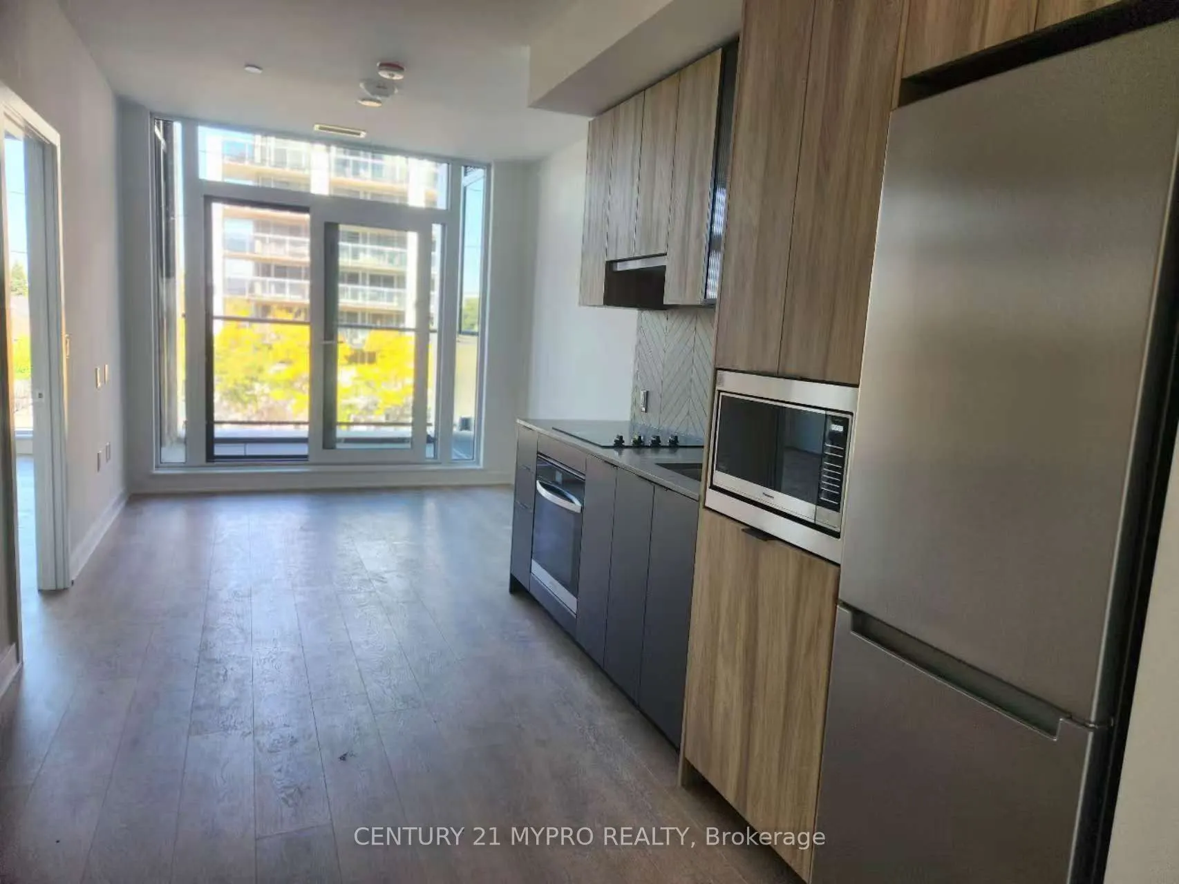 1037 The Queensway #218