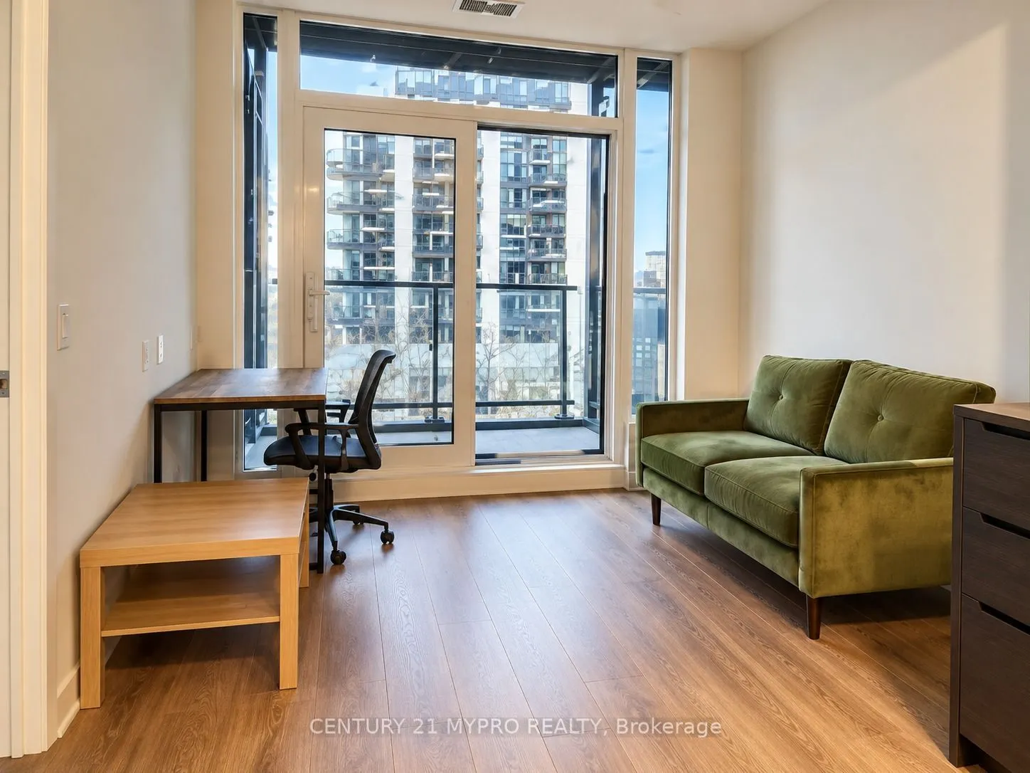 1037 The Queensway #218