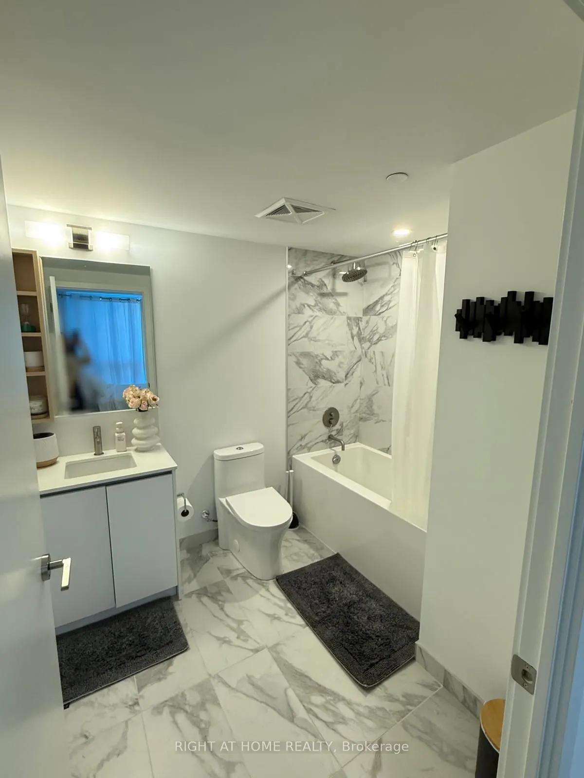 1100 Sheppard Avenue W #905