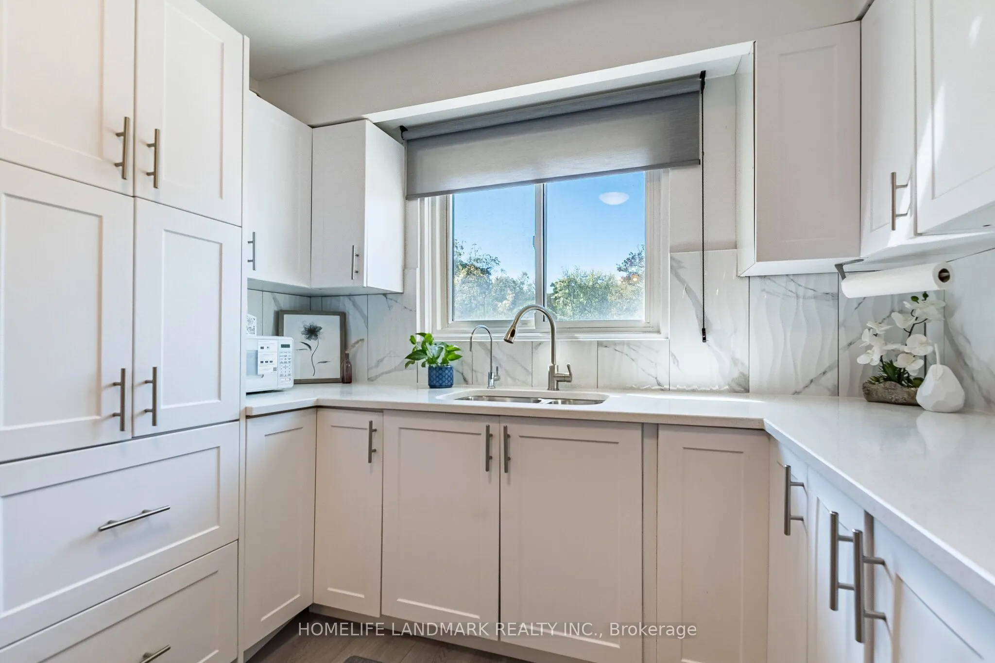 400 Mississauga Valley Boulevard #160