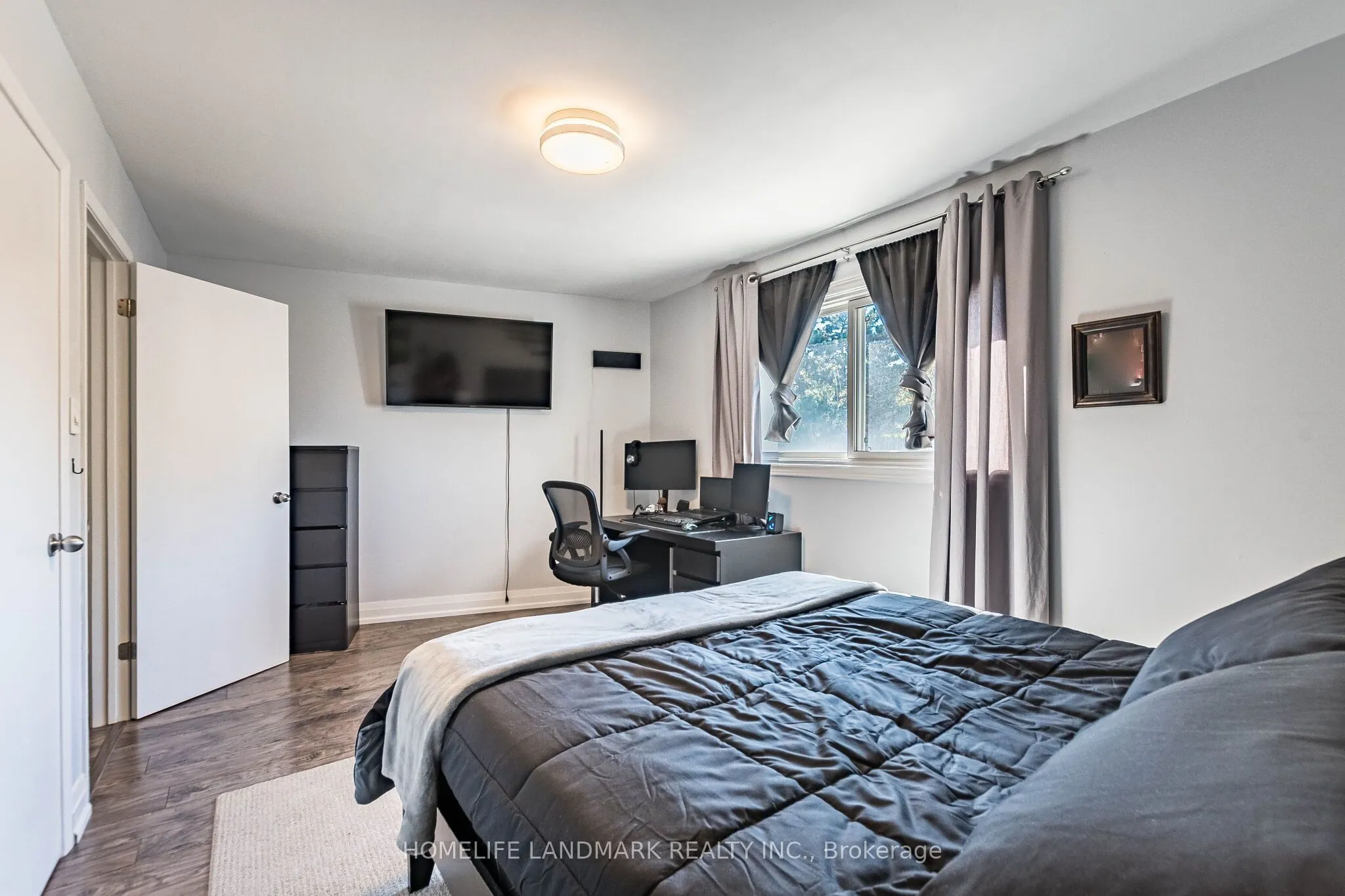 400 Mississauga Valley Boulevard #160