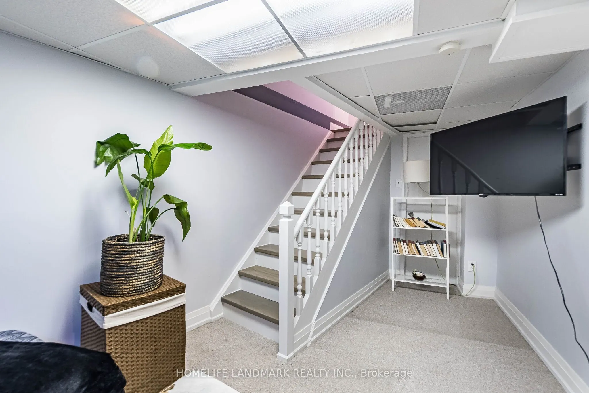 400 Mississauga Valley Boulevard #160