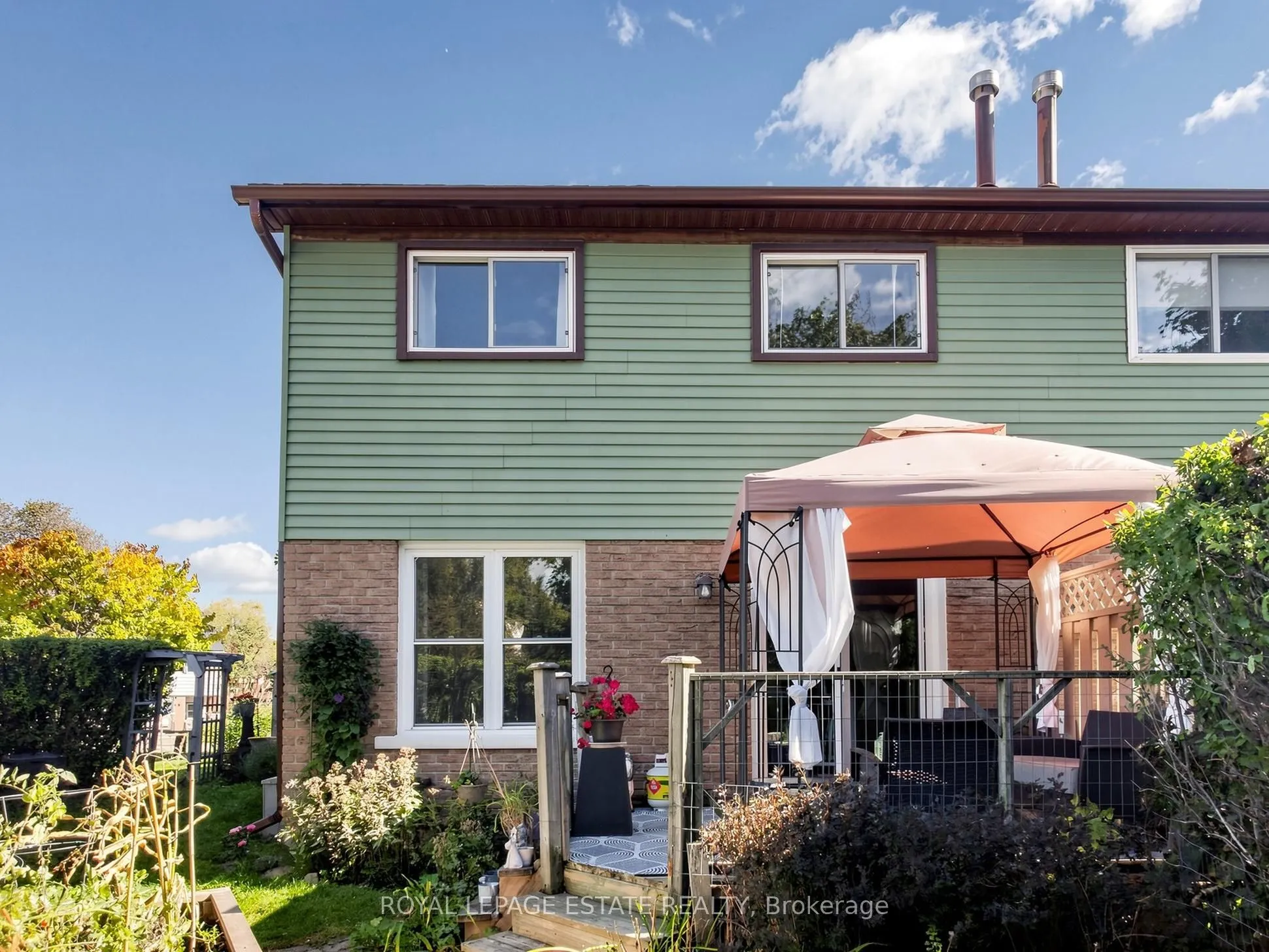 38 Burbank Crescent