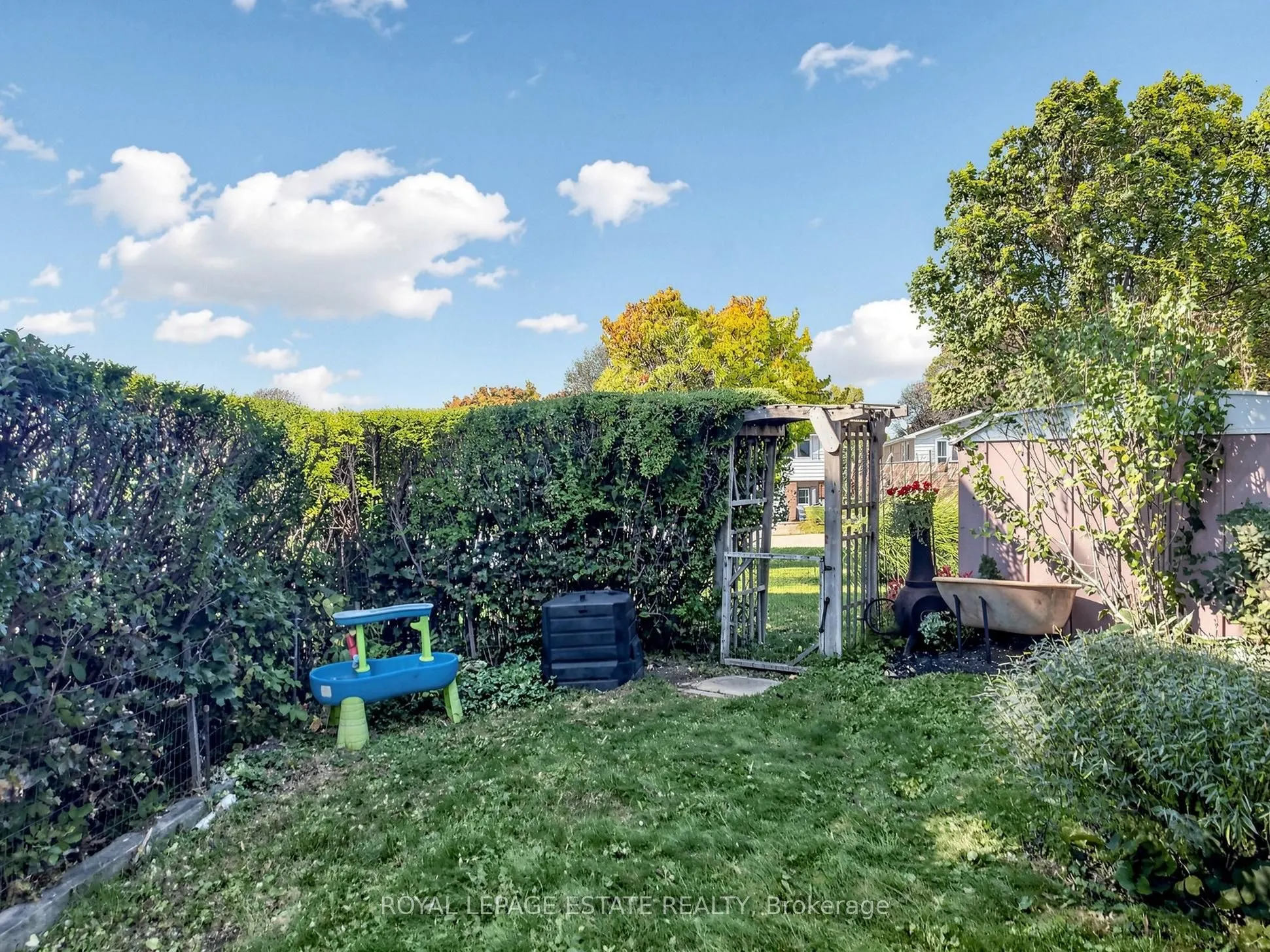 38 Burbank Crescent