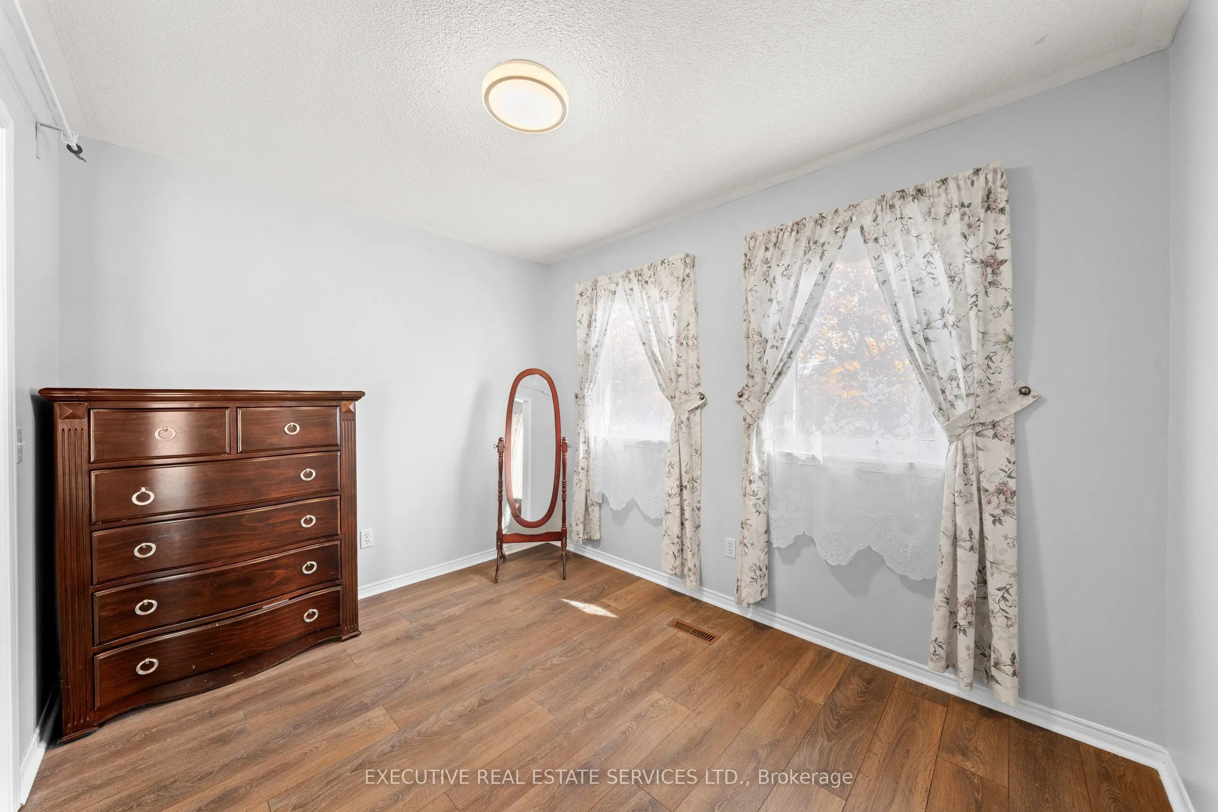 56 Pleasant Valley Place