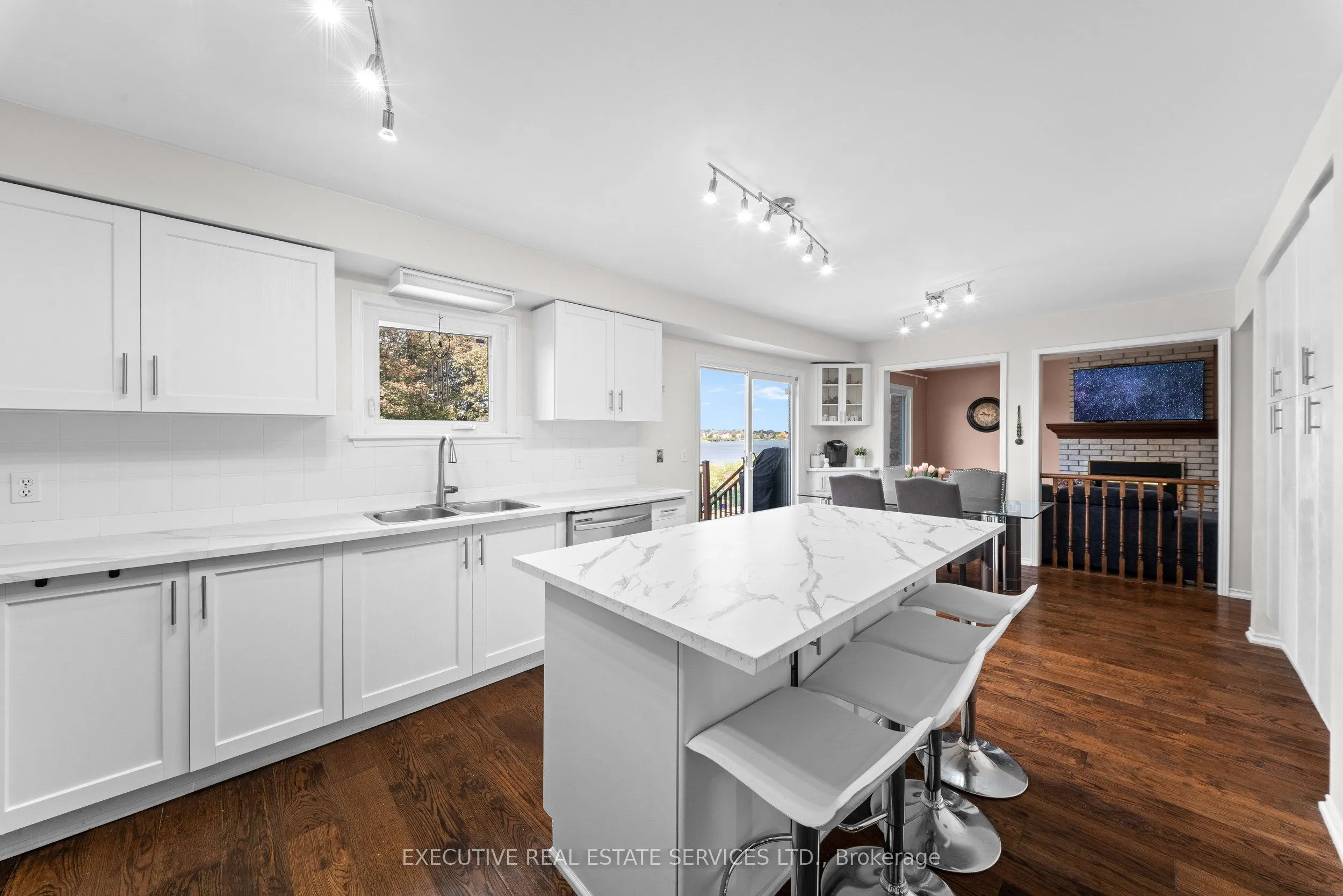 56 Pleasant Valley Place