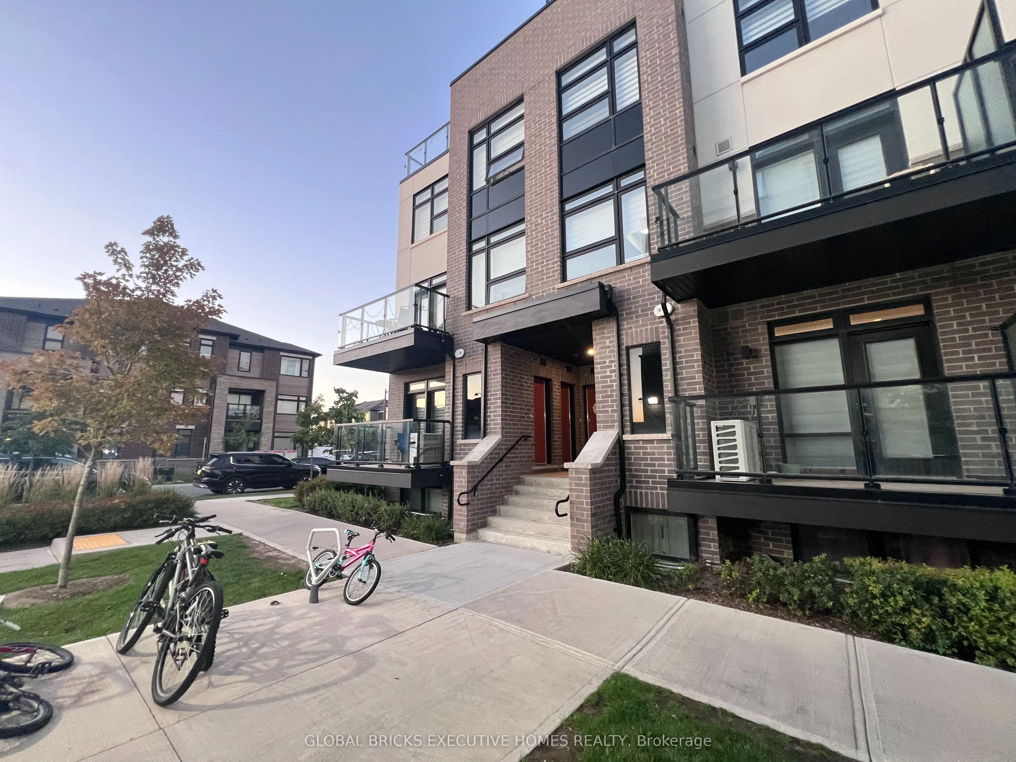 1573 Rose Way #101