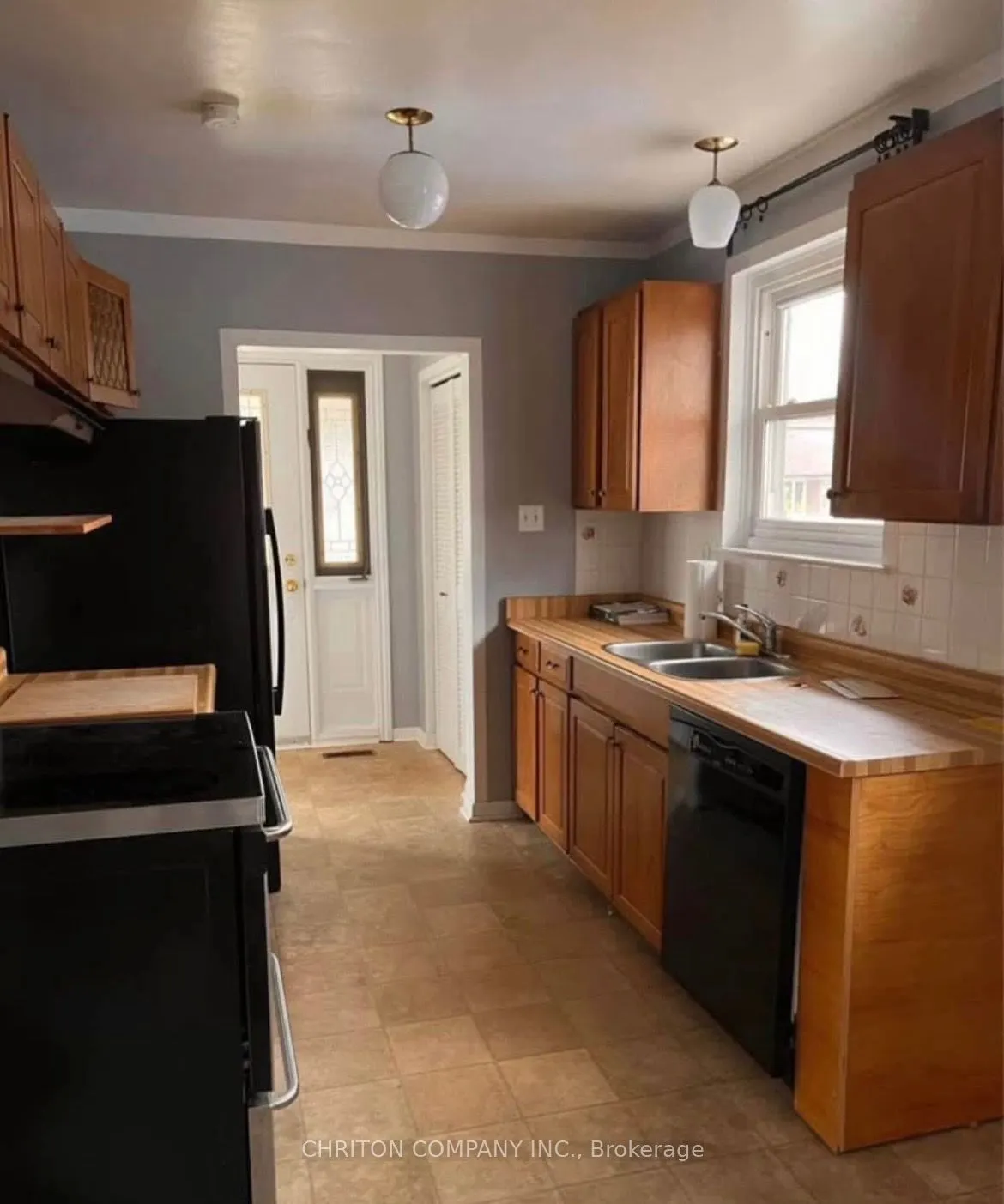 566 Chantenay Drive #Upper