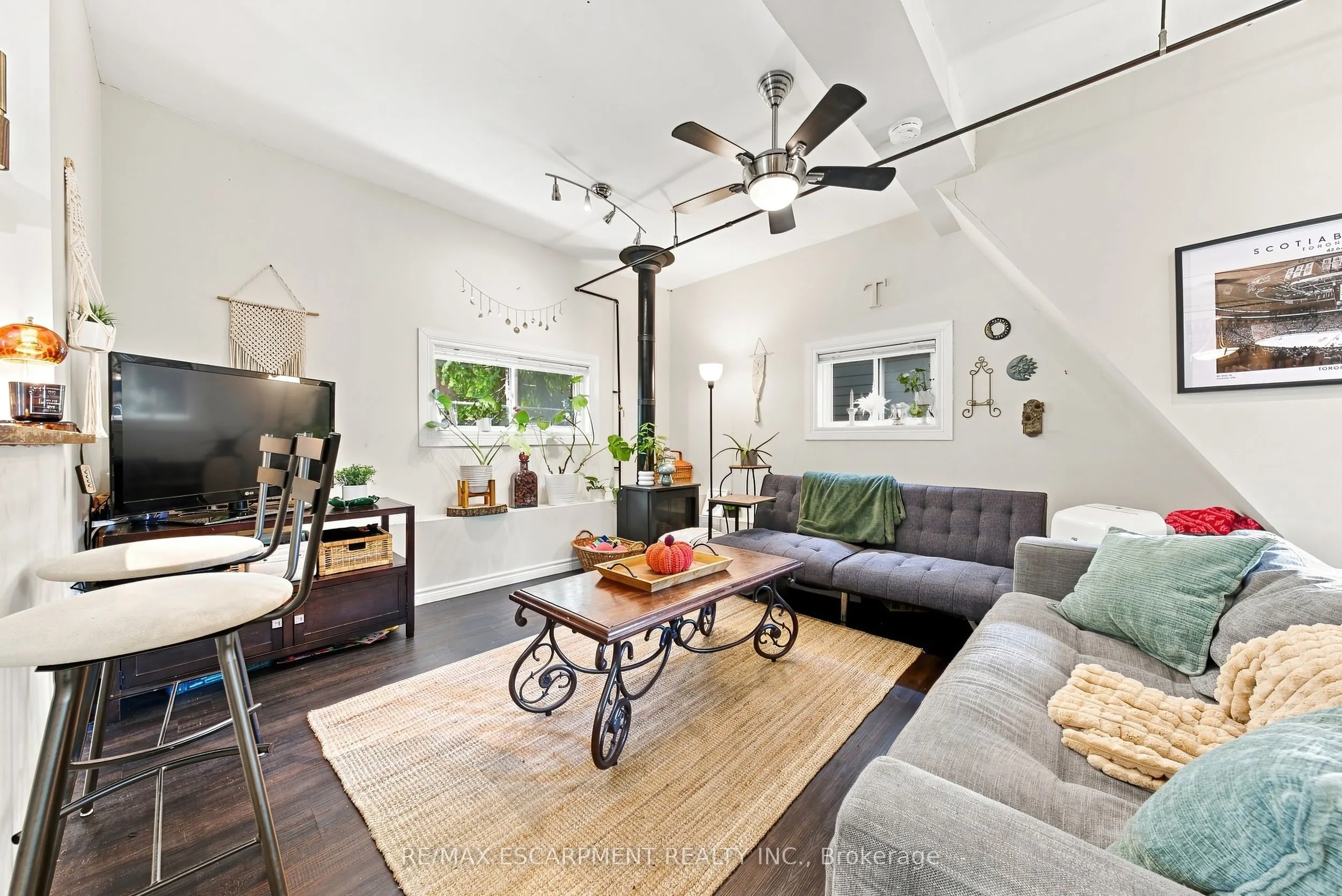 2177 Lakeshore Road