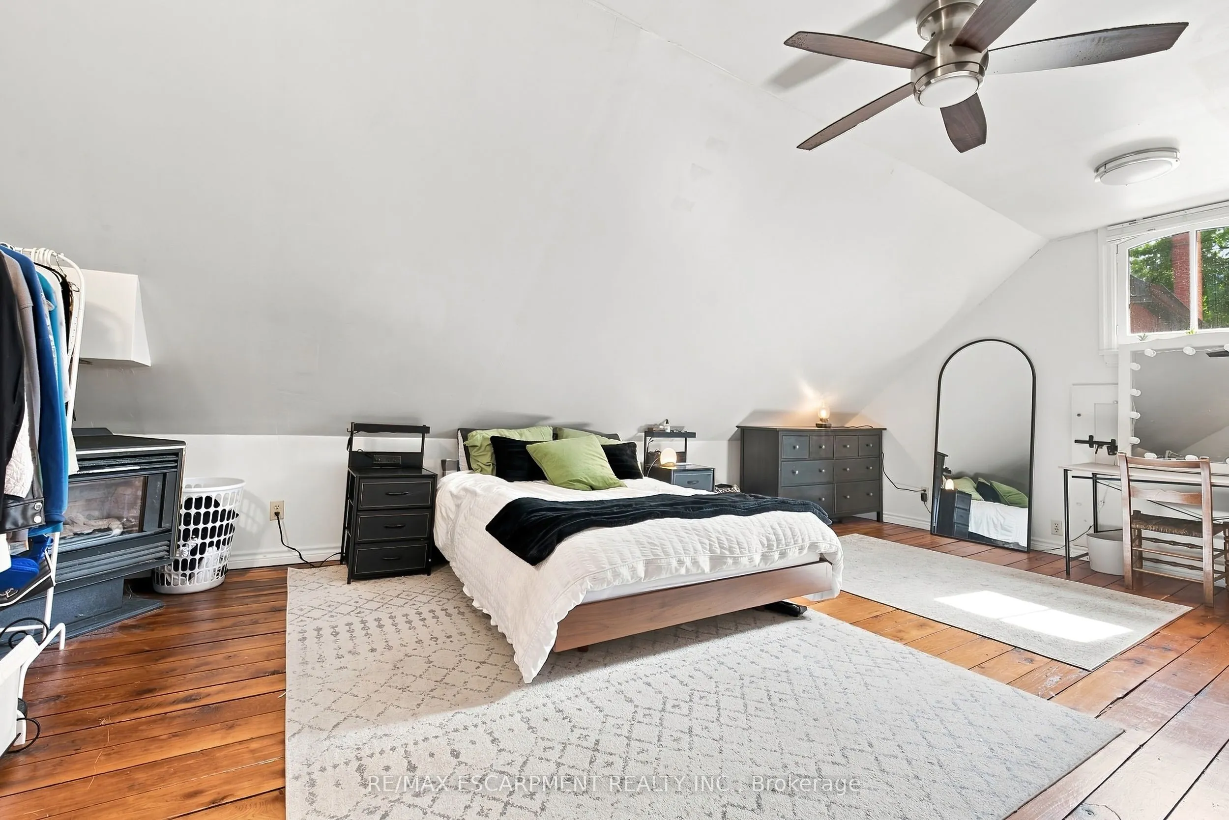 2177 Lakeshore Road