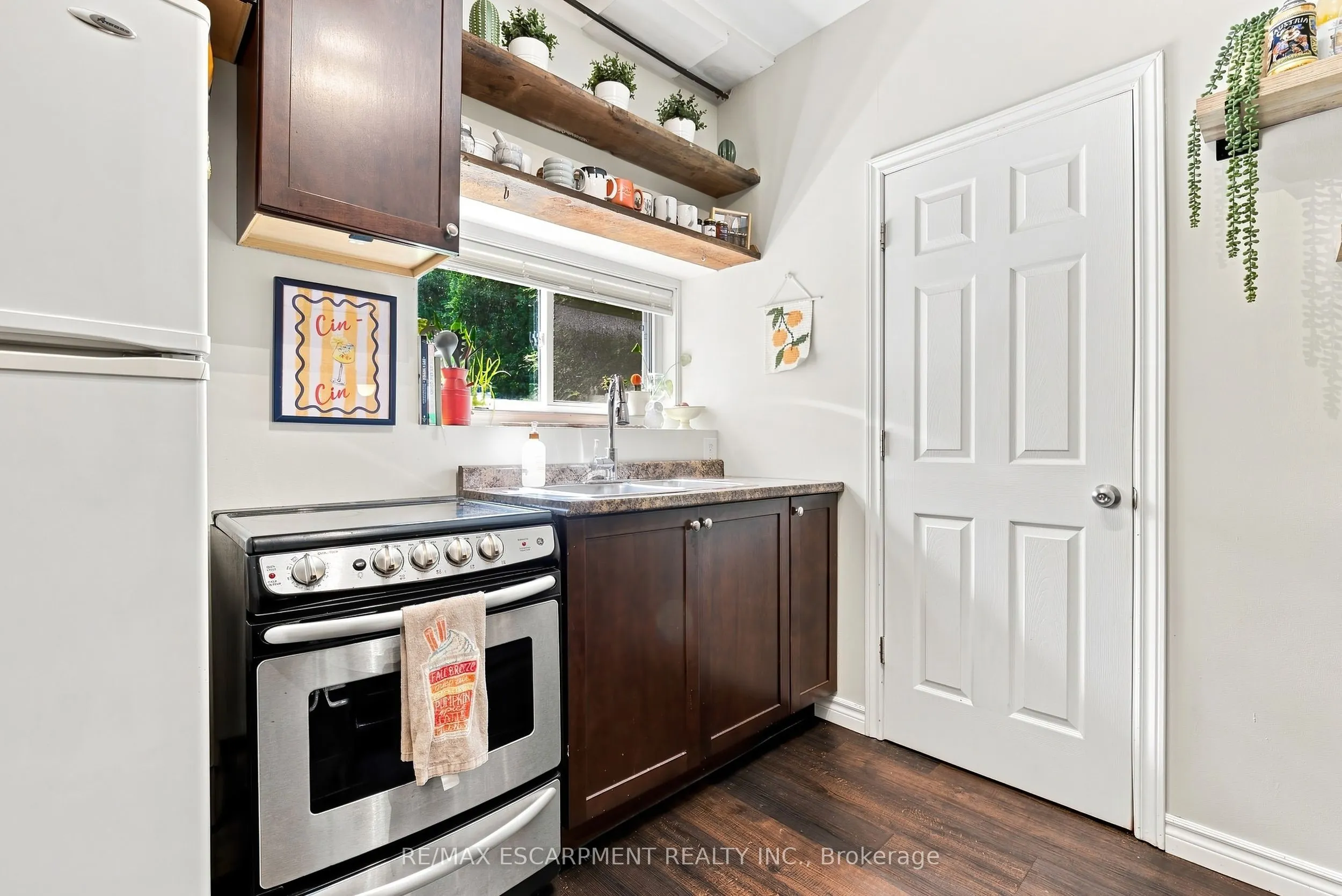 2177 Lakeshore Road