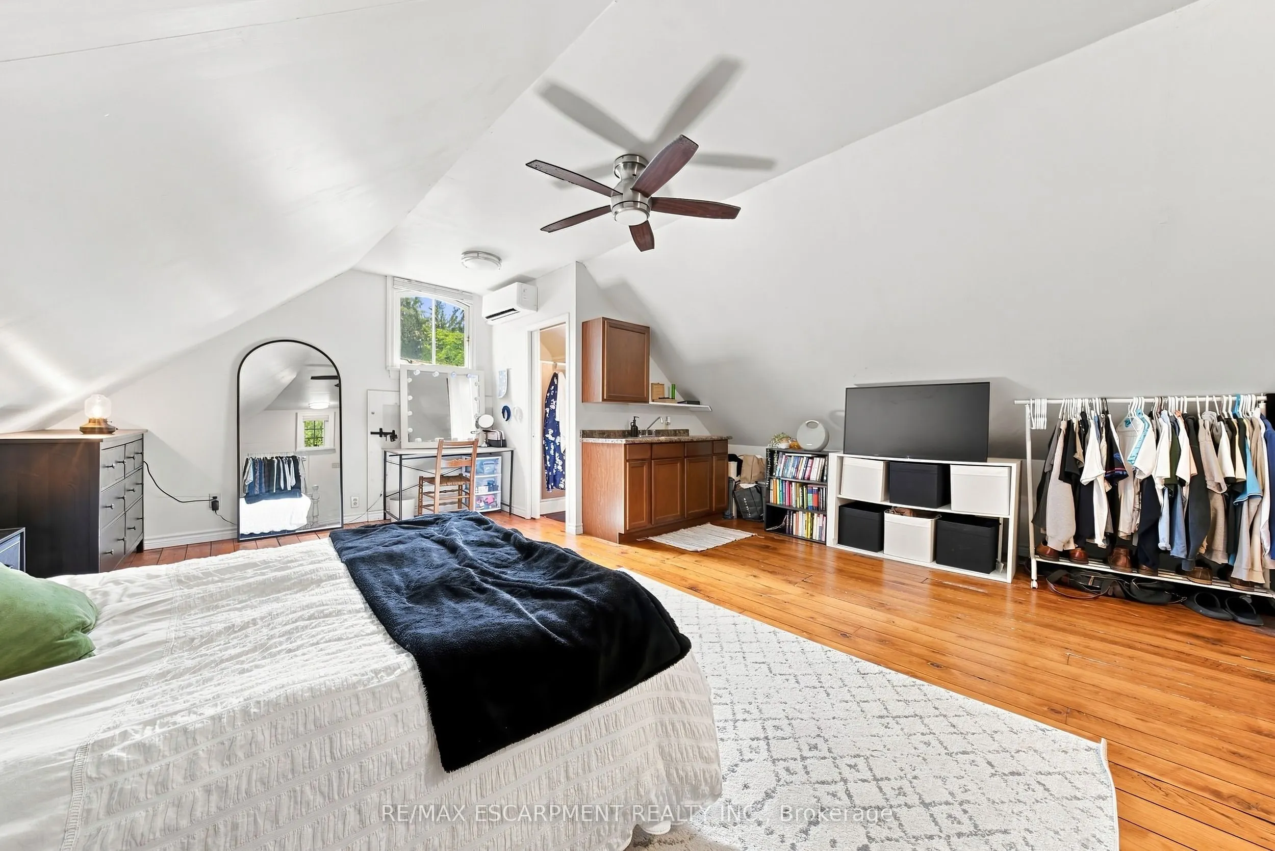 2177 Lakeshore Road